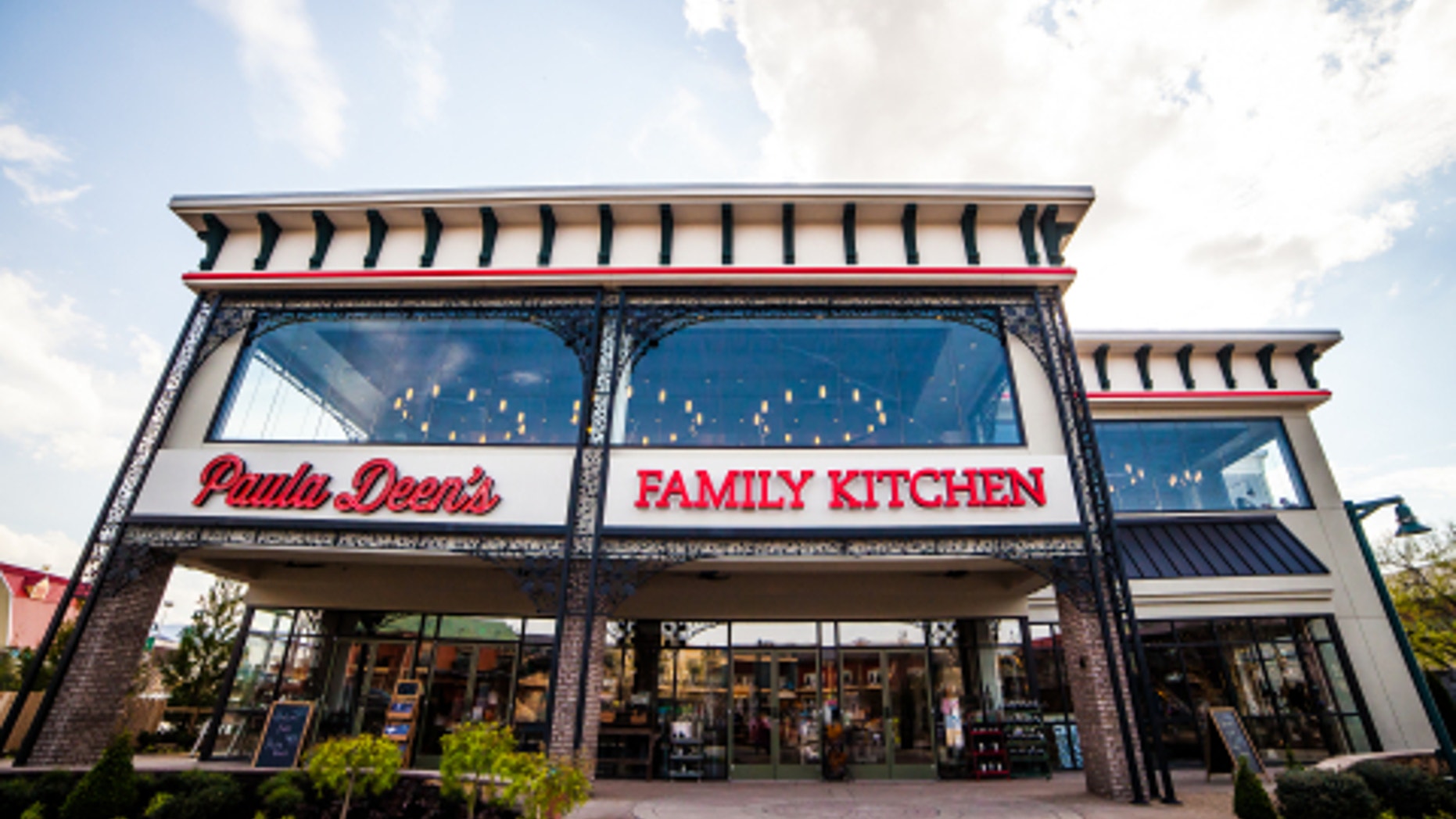 Paula Deen's new restaurant will be a mecca to her famed Southern cooking.