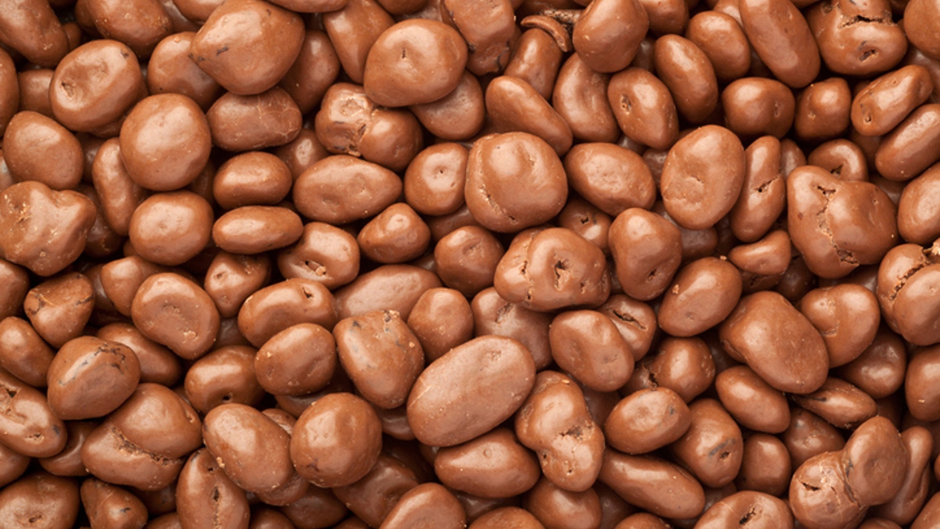 Is Nestle skimping customers out of its popular chocolate-coated raisin candy?