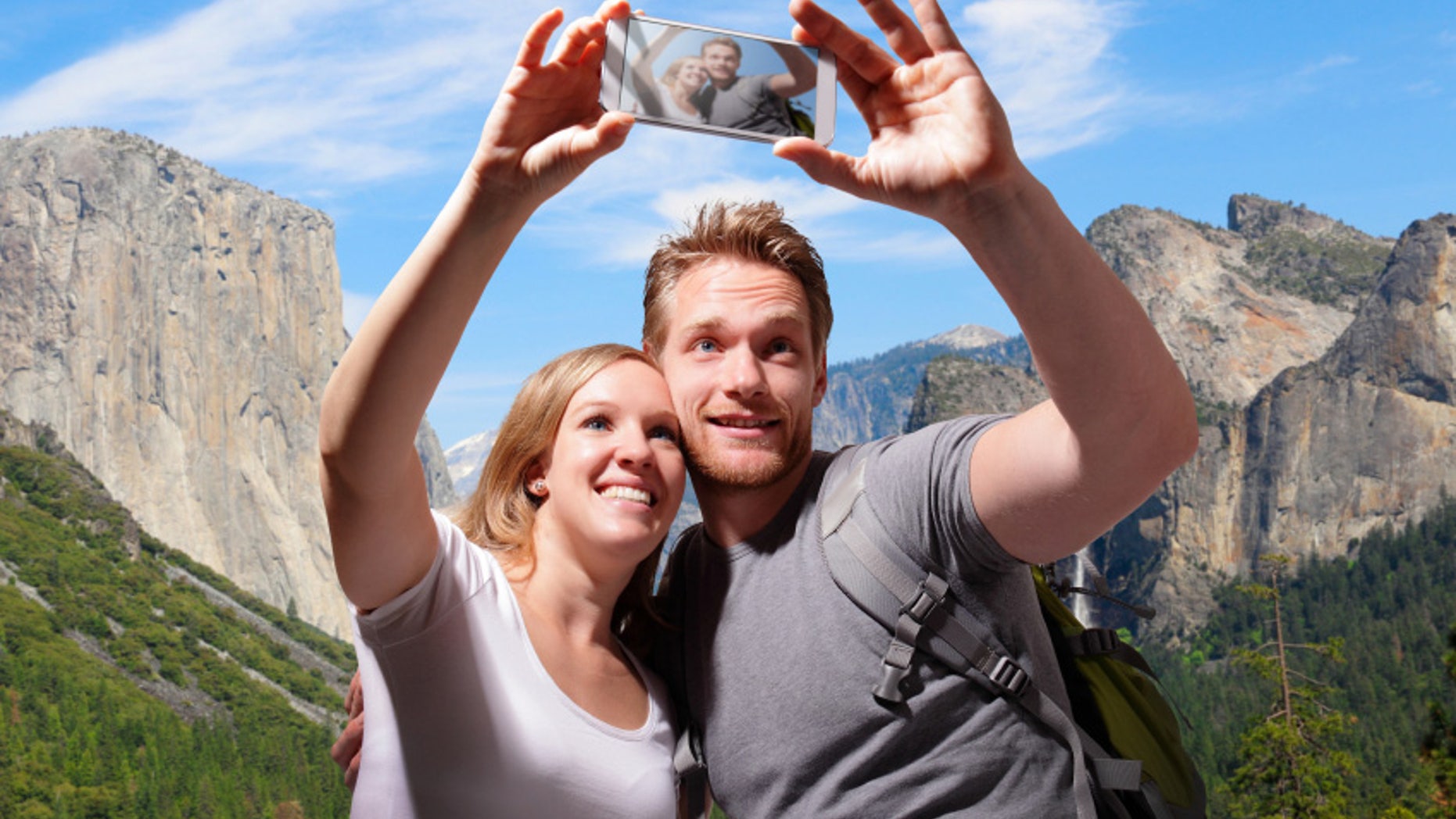 Missing the view to get that perfect selfie? You're not alone.