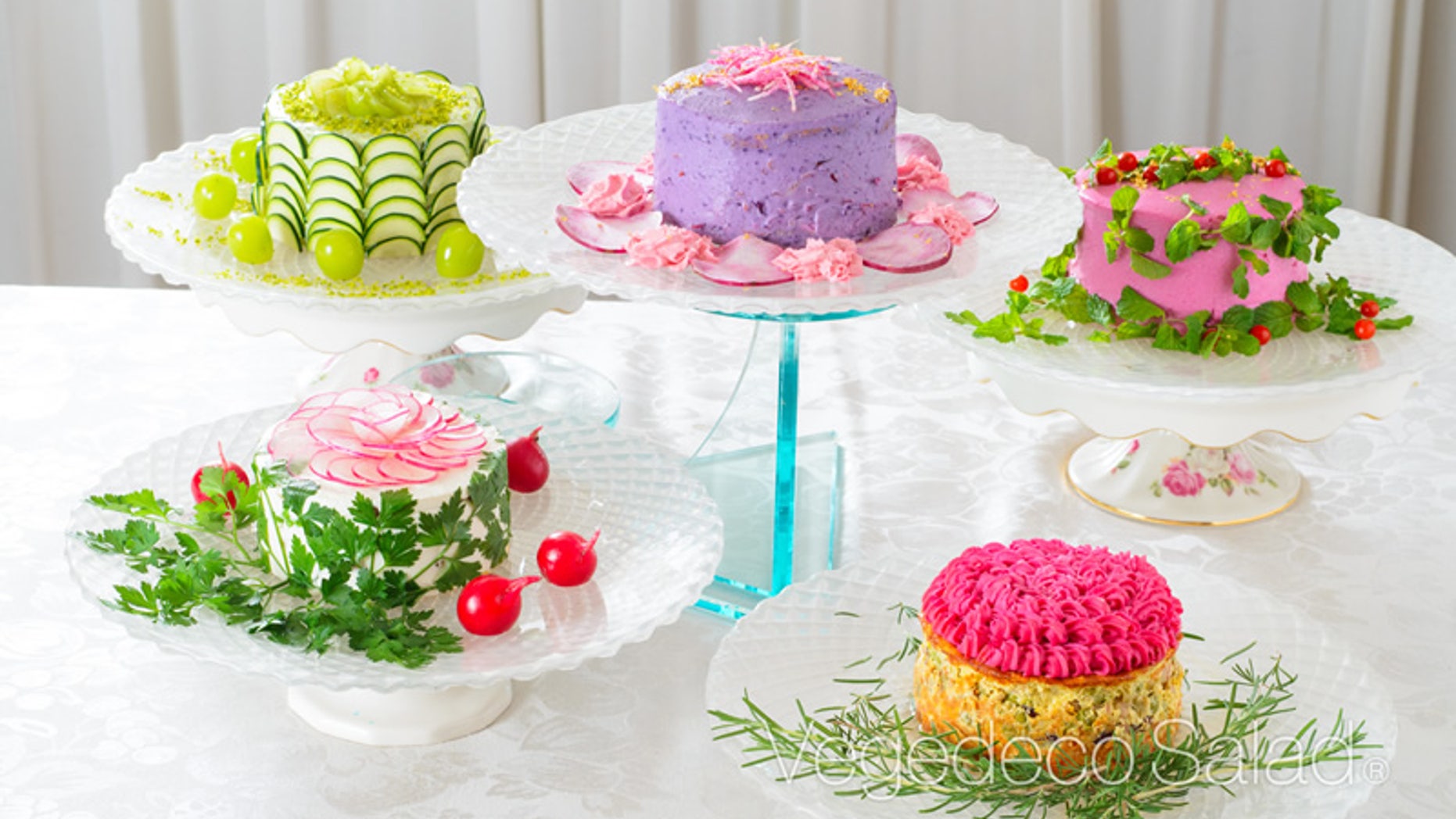 This Japanese cafe is turning vegetables into delectable looking confections.