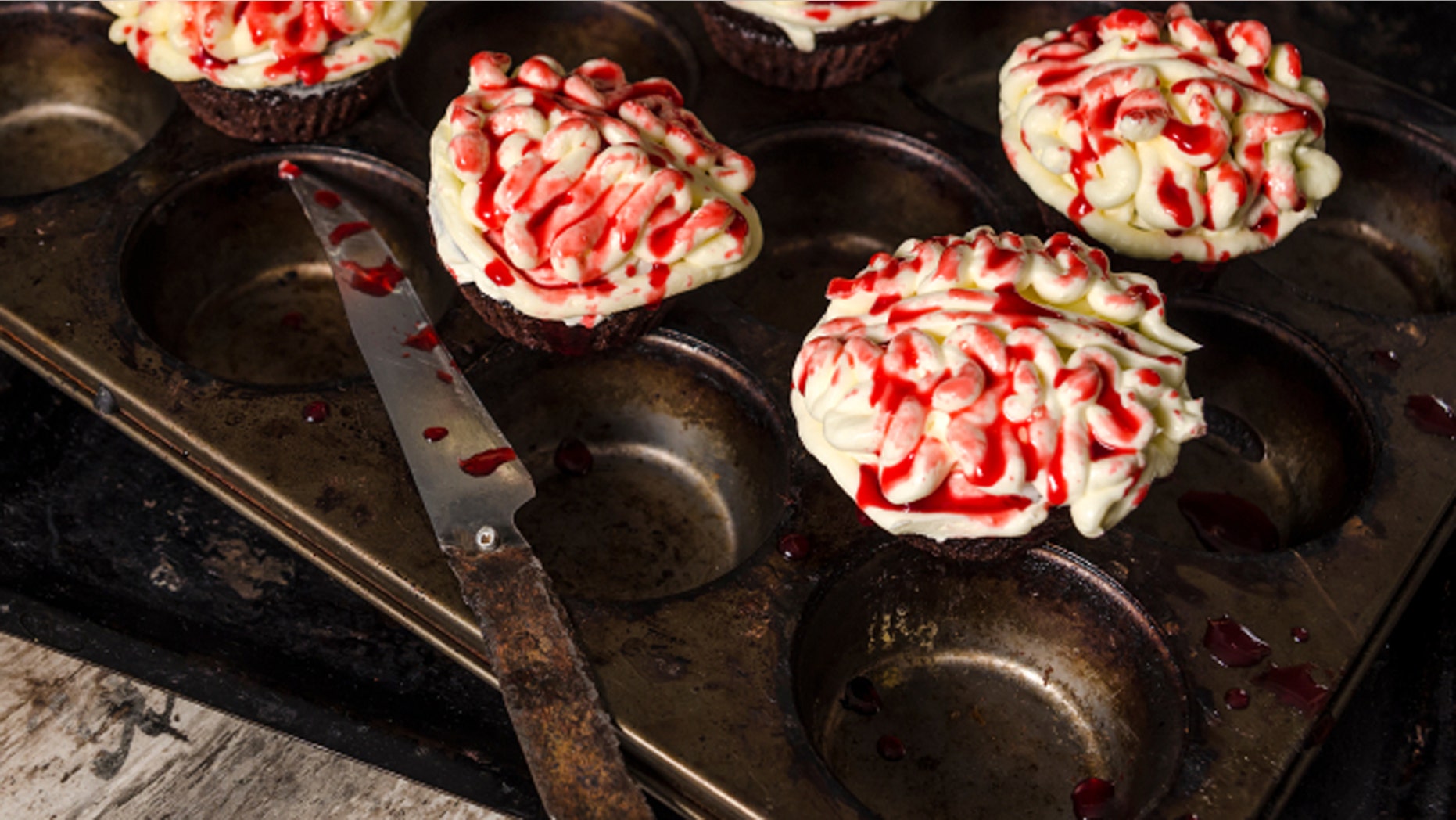 Chinese bakers created a gruesome cake that screamed while being cut.