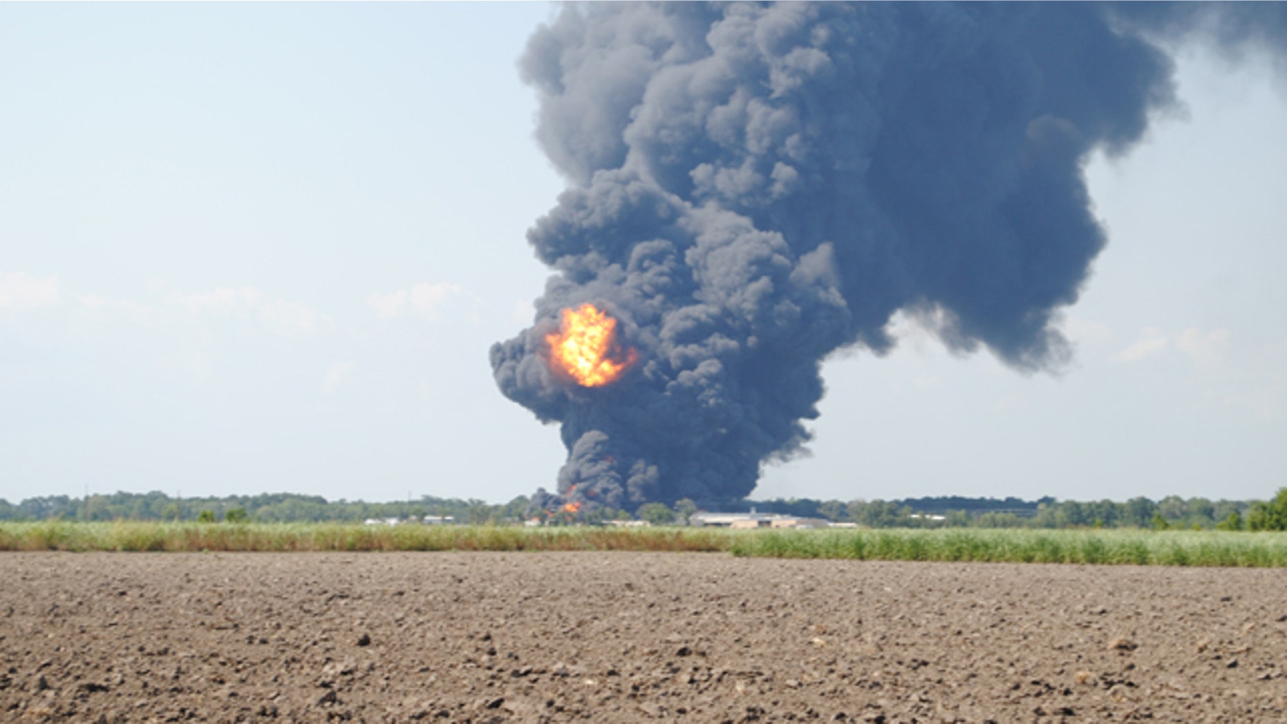 State police say nobody was hurt when explosions rocked a Multi-Chem Corp. chemical plant in a New Iberia industrial park Tuesday afternoon.