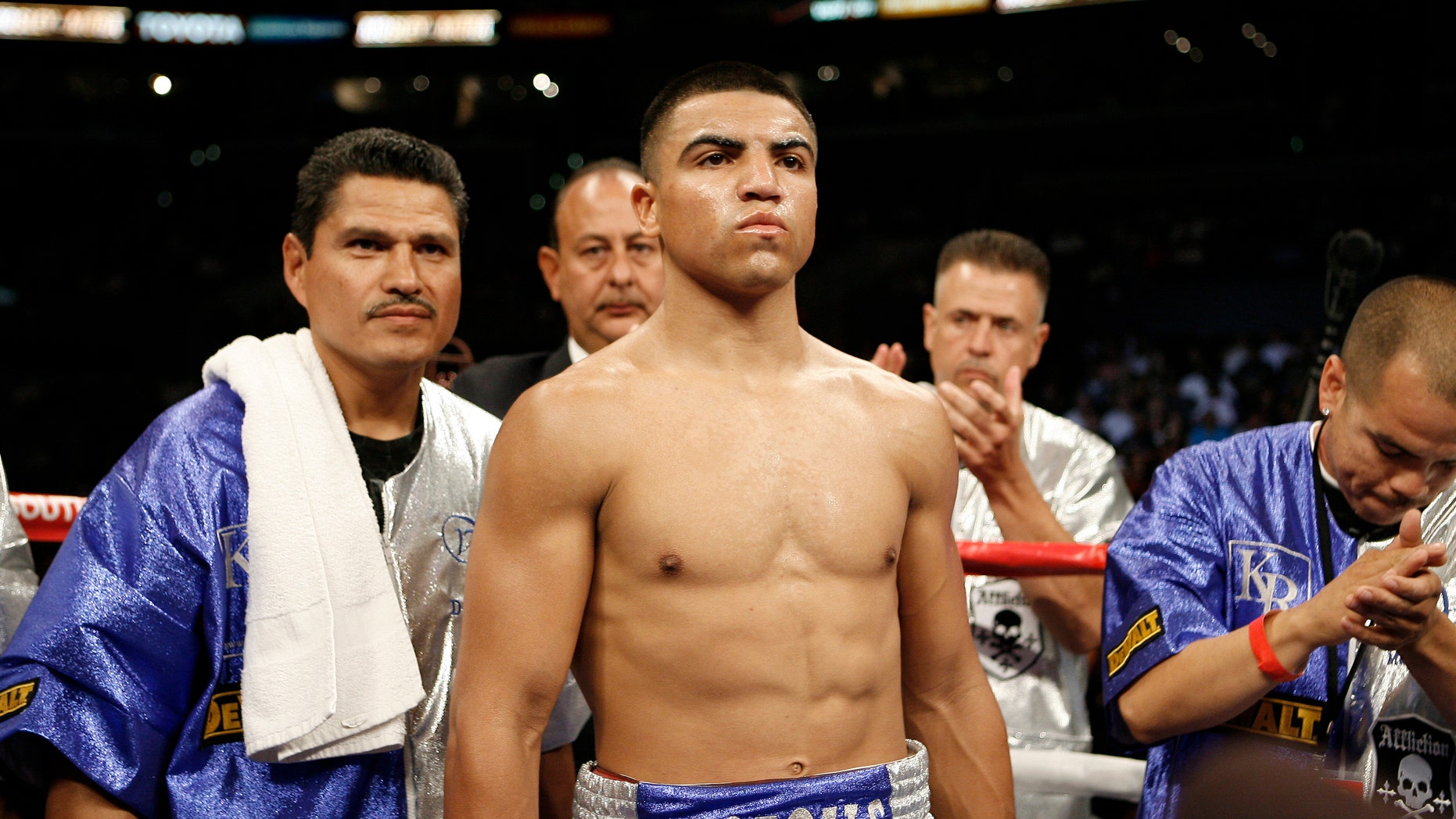 Victor Ortiz vs Vivian HarrisJunior Welterweight boutSeptember 18, 2010Los Angeles, CaliforniaPhotos By Tom Hogan