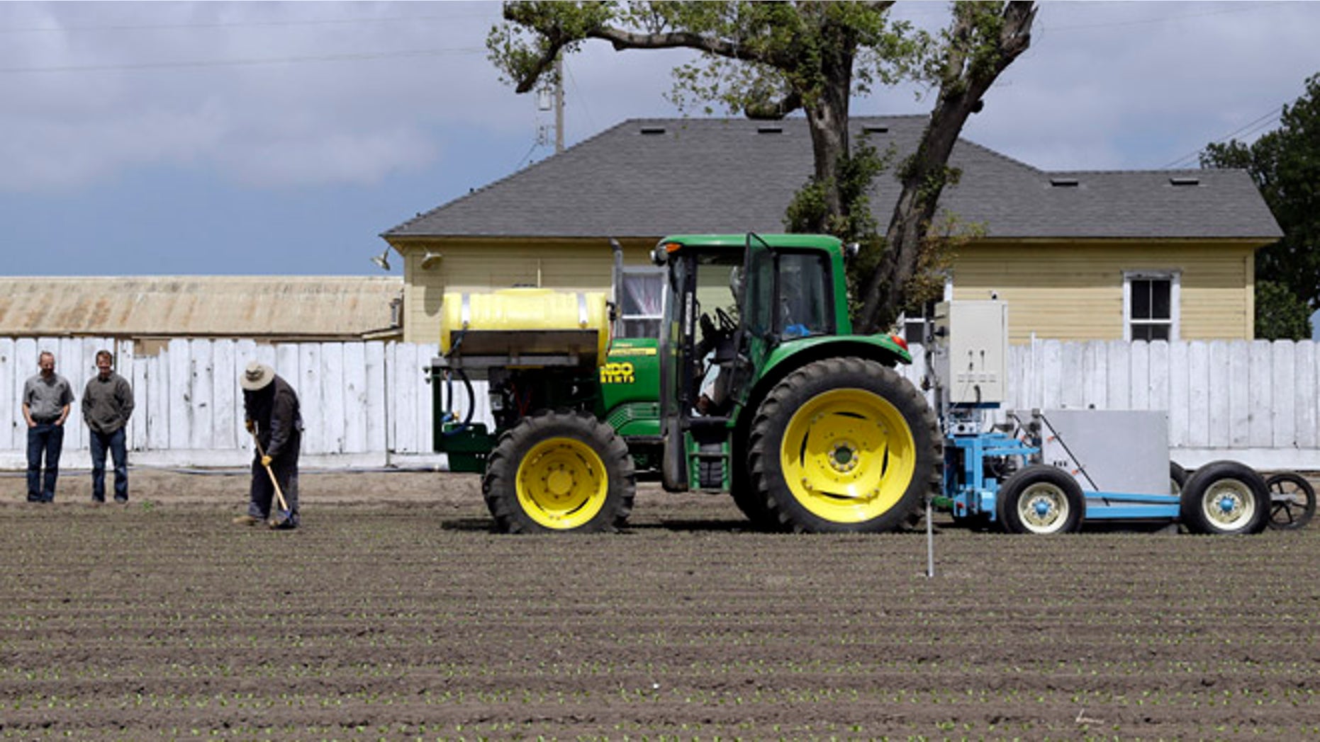 Engineers Designing Robots To Revolutionize Farming Ease Labor Woes