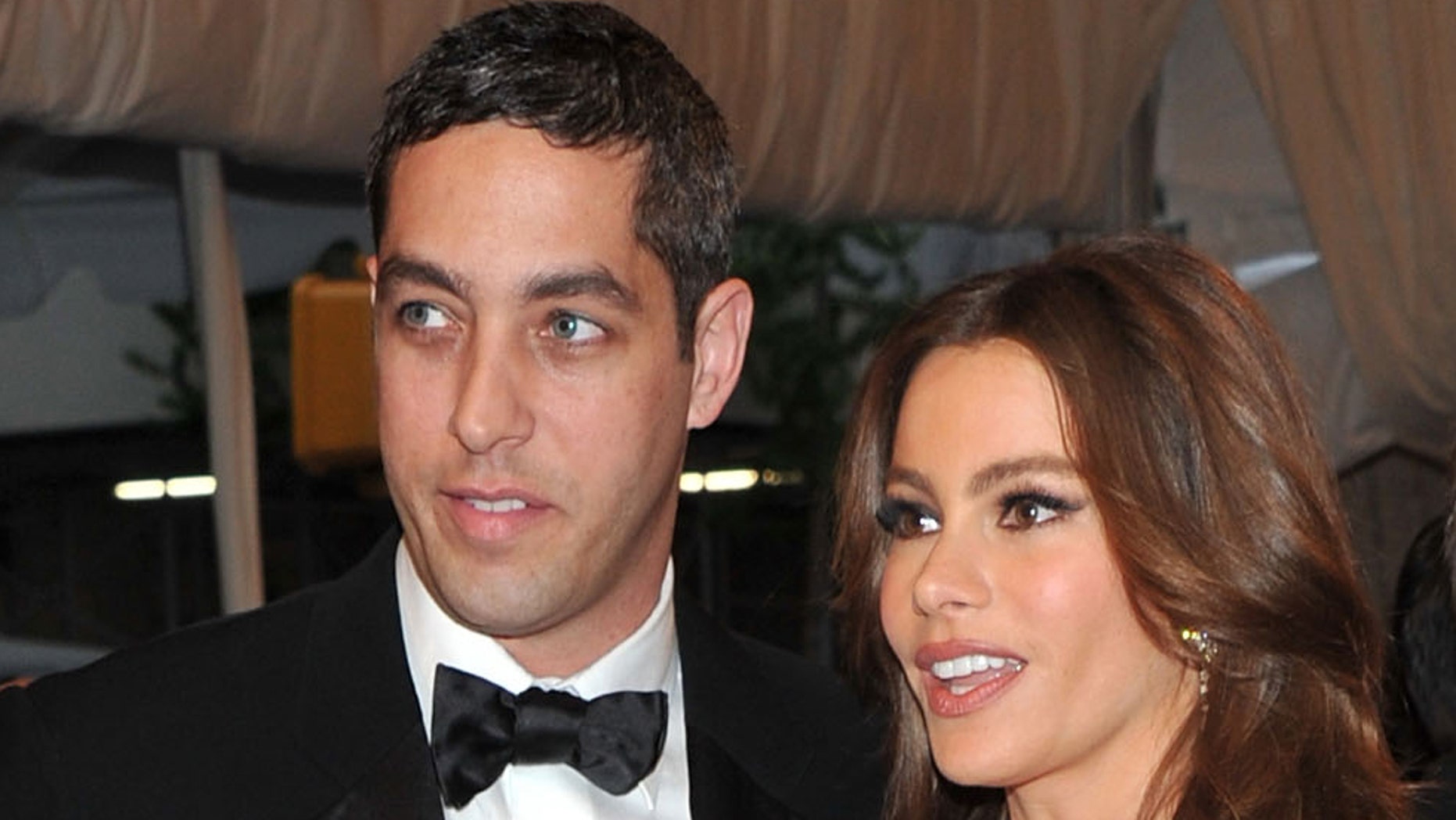 NEW YORK, NY - MAY 02: Nick Loeb and actress Sofia Vergara attends the "Alexander McQueen: Savage Beauty" Costume Institute Gala at The Metropolitan Museum of Art on May 2, 2011 in New York City. (Photo by Stephen Lovekin/Getty Images)