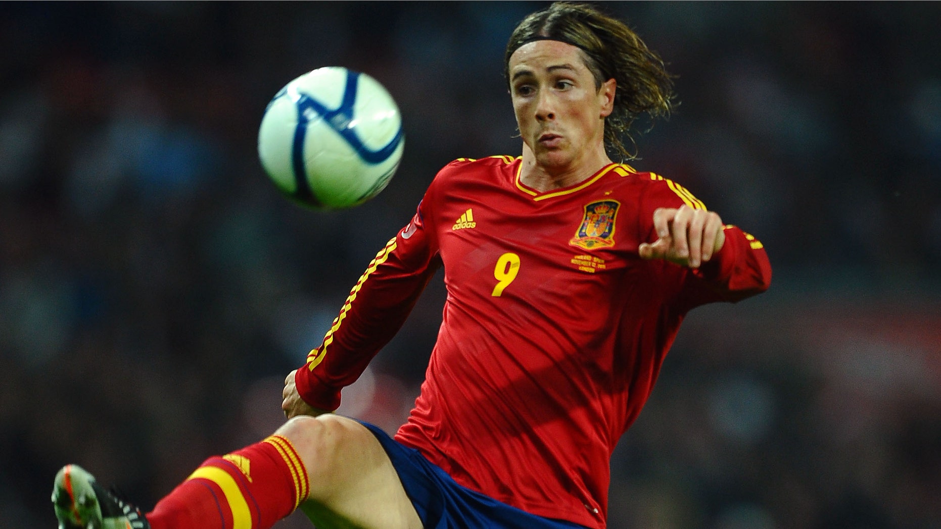 LONDON, ENGLAND - NOVEMBER 12: Fernando Torres of Spain in action during the international friendly match between England and Spain at Wembley Stadium on November 12, 2011 in London, England. (Photo by Laurence Griffiths/Getty Images) *** Local Caption *** Fernando Torres