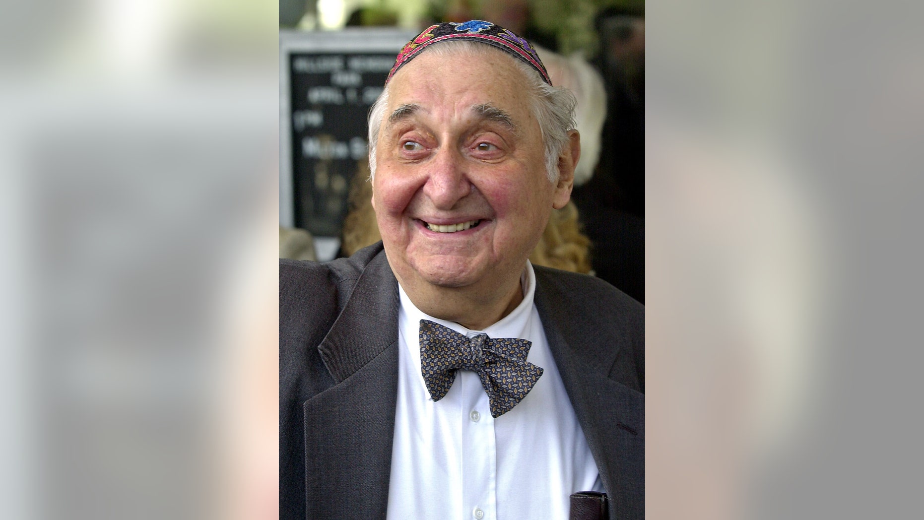 Phillip "Fyvush" Finkel.