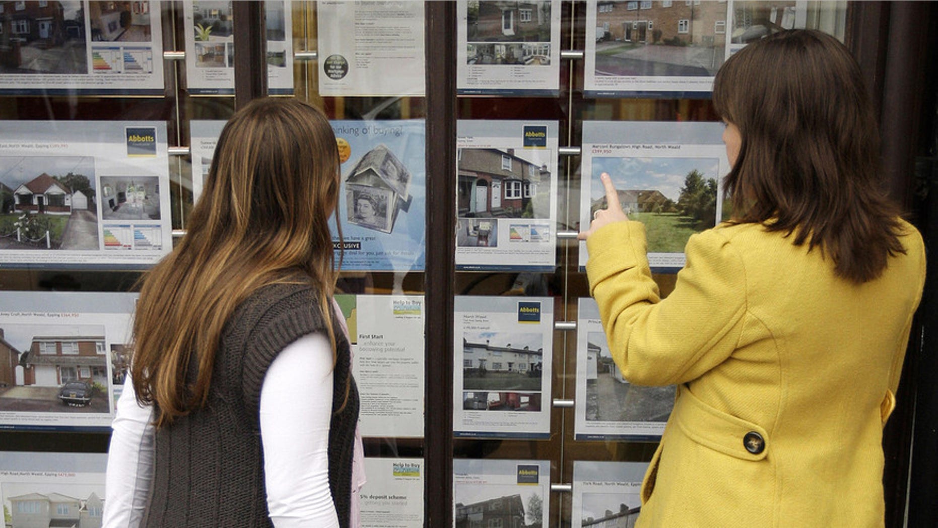 Make sure you price your house right from the beginning of the process. A too-high price could mean your house sits on the market longer. Credit: Getty Images