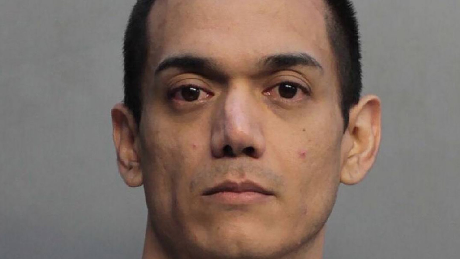 Florida Man 33 Posed As Housewife To Lure Men Into Home Where He