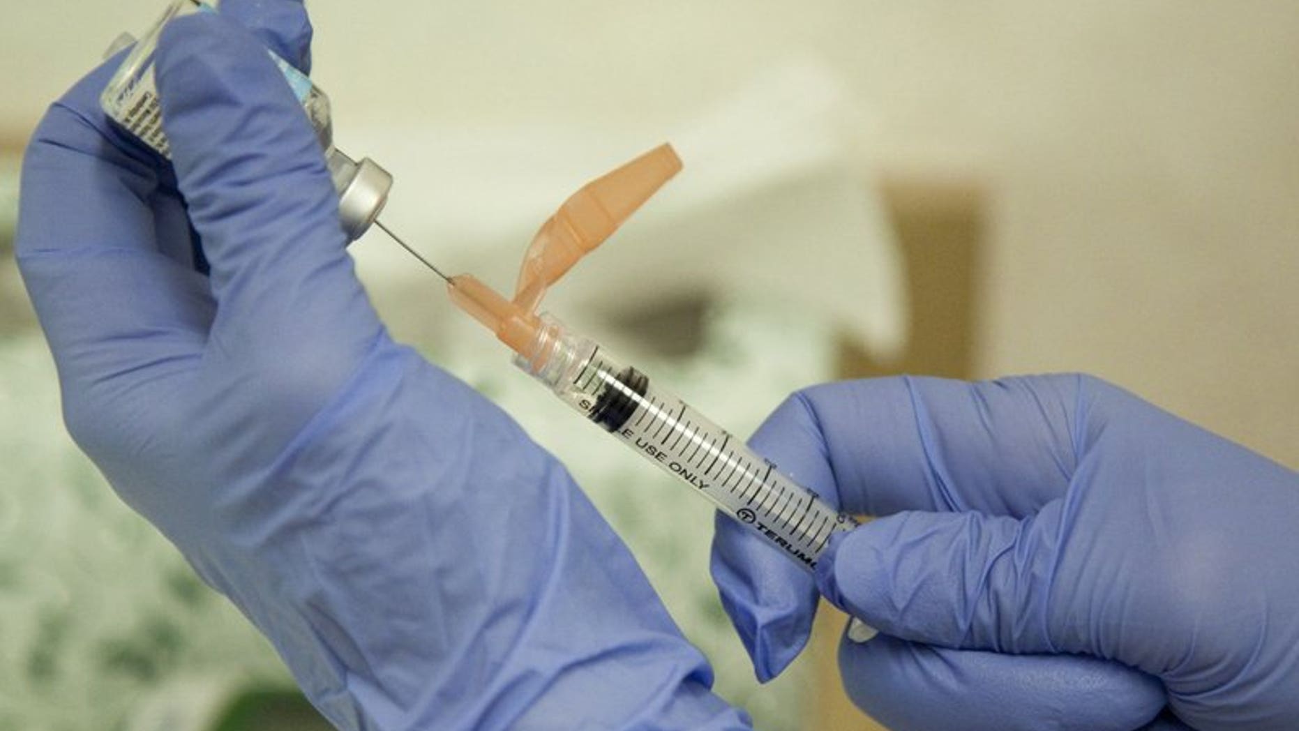 Health officials warn of bad flu season this year, but still recommend the flu shot.