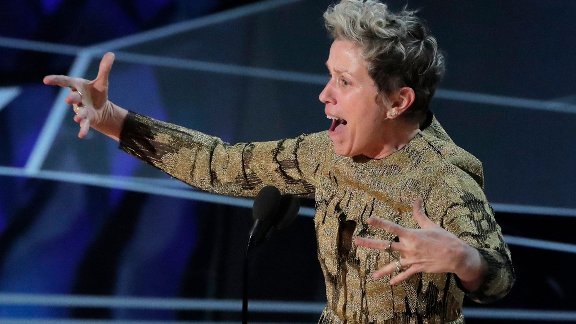 90th Academy Awards - Oscars Show Hollywood - Frances McDormand accepts the Best Actress Oscar for her performance in Three Billboards Outside Ebbing, Missouri. REUTERS/Lucas Jackson - HP1EE350CXA8C