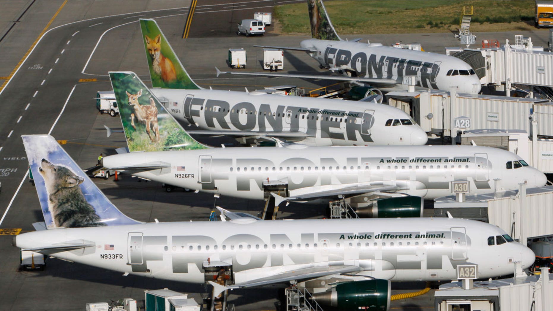 Phoenix woman Shemekia Cannon says she's never flying with Frontier again.