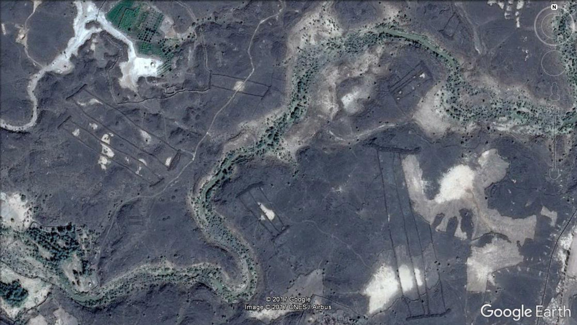 Mysterious stone structures that archaeologists call "gates," due to their loose resemblance to old-fashioned field gates, have been discovered in Saudi Arabia.