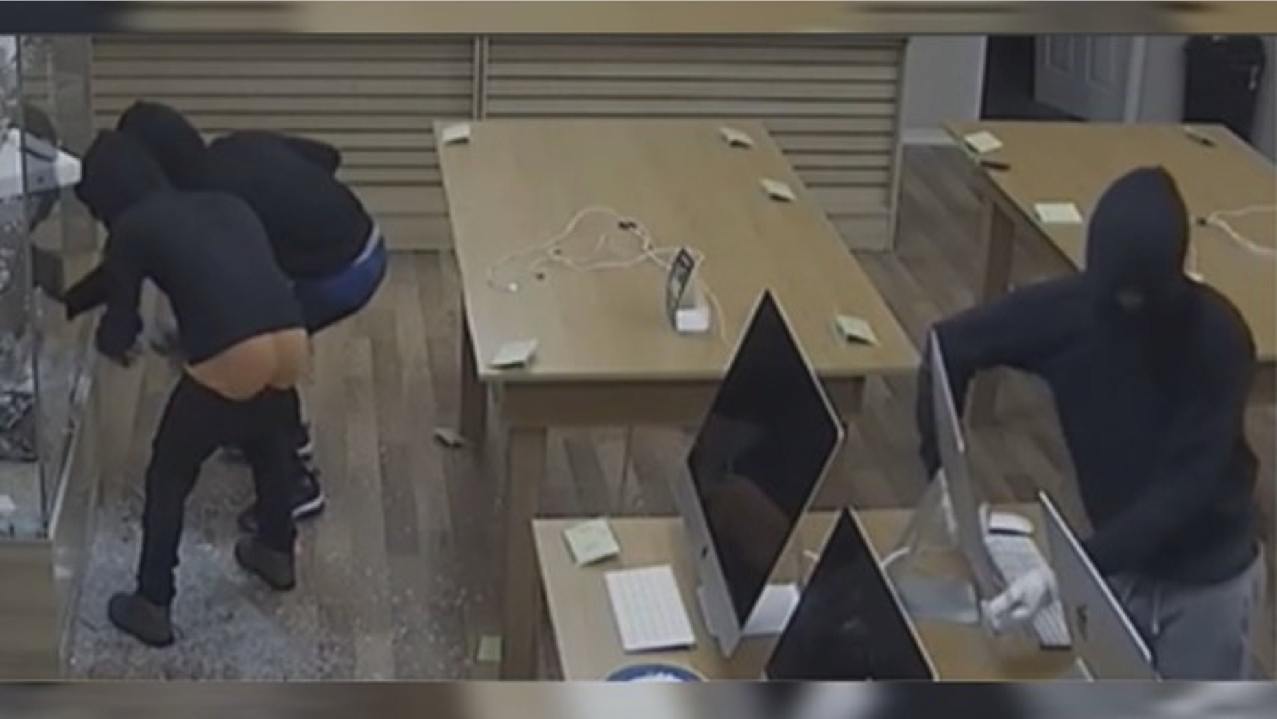 Police are working to identify the thieves responsible for 15 burglaries in Gwinnett County, Georgia.