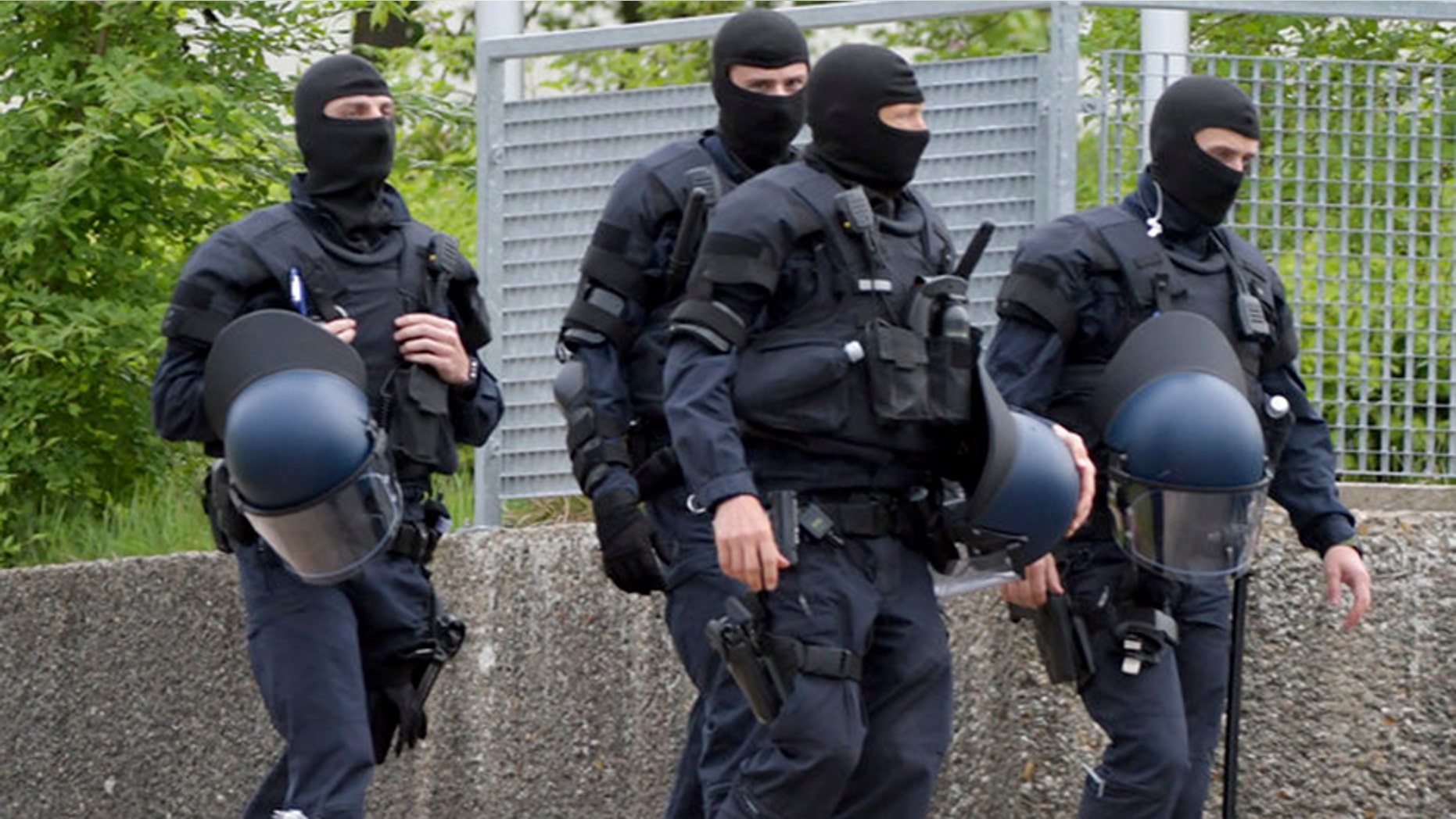 Police raided the refugee shelter in Ellwangen, Germany after they were pushed out days earlier by a mob of refugees.