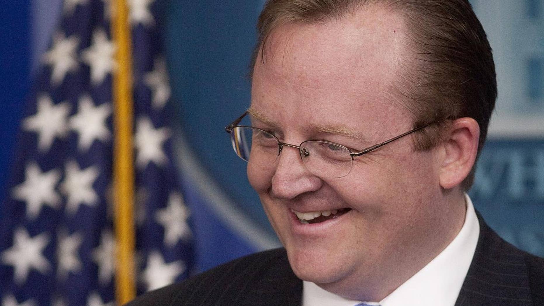 Press Sec Robert Gibbs (AP Photo/Ron Edmonds)