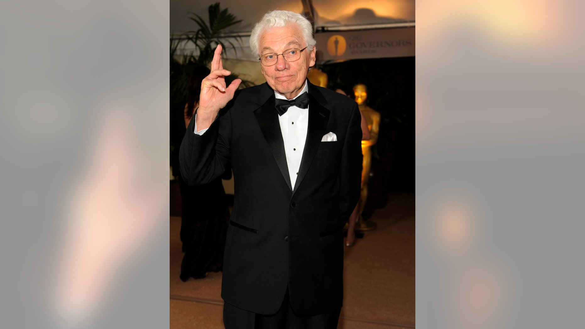 Nov. 14, 2009. Cinematographer Gordon Willis arrives for the The Academy of Motion Picture Arts and Sciences 2009 Governors Awards in Los Angeles.