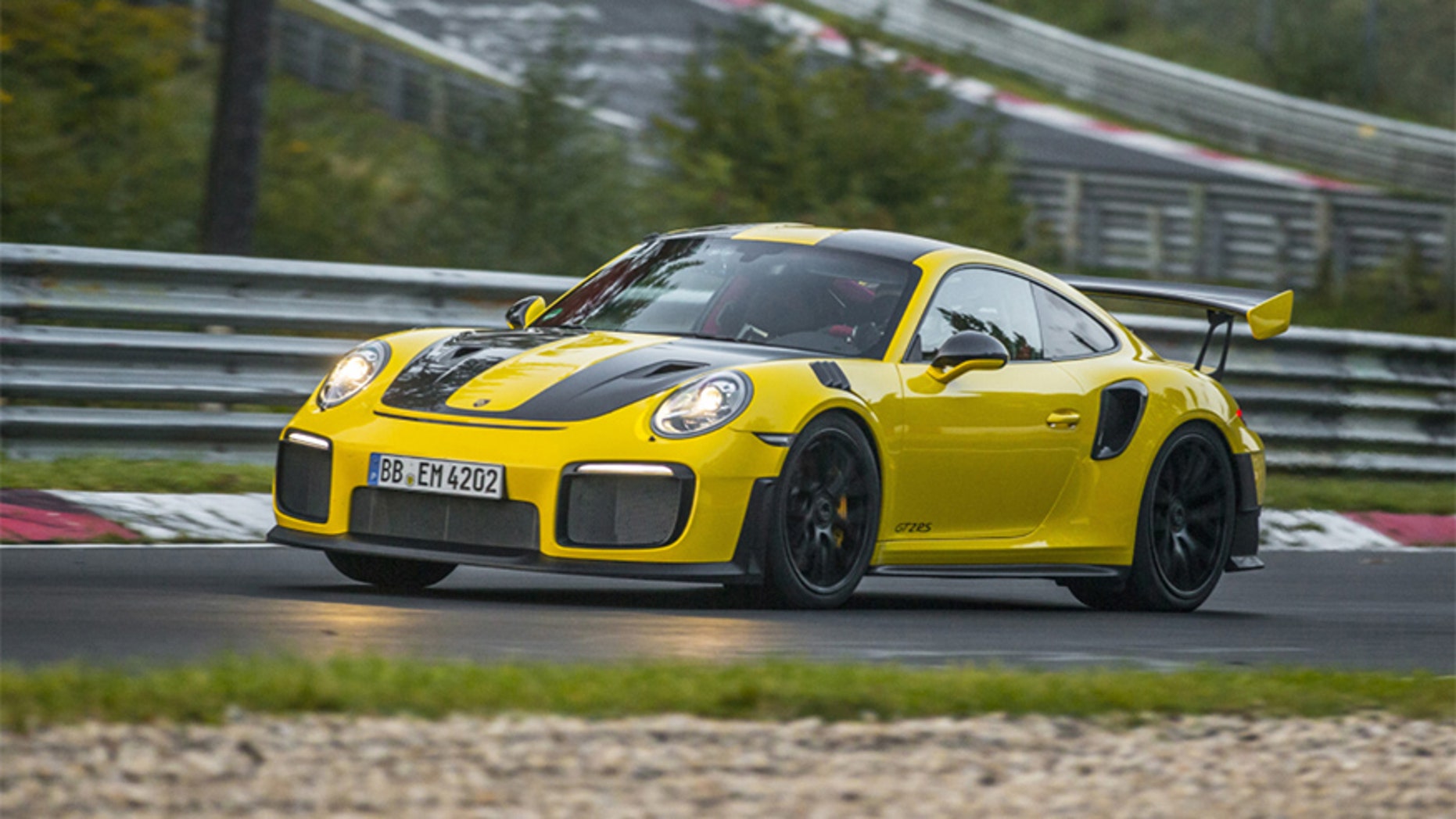 2018 Porsche 911 Gt2 Rs Sets Record 6 47 3 Nurburgring Lap Time 2018 Porsche 911 Gt2 Rs Sets Record 6 47 3 Nurburgring Lap Time