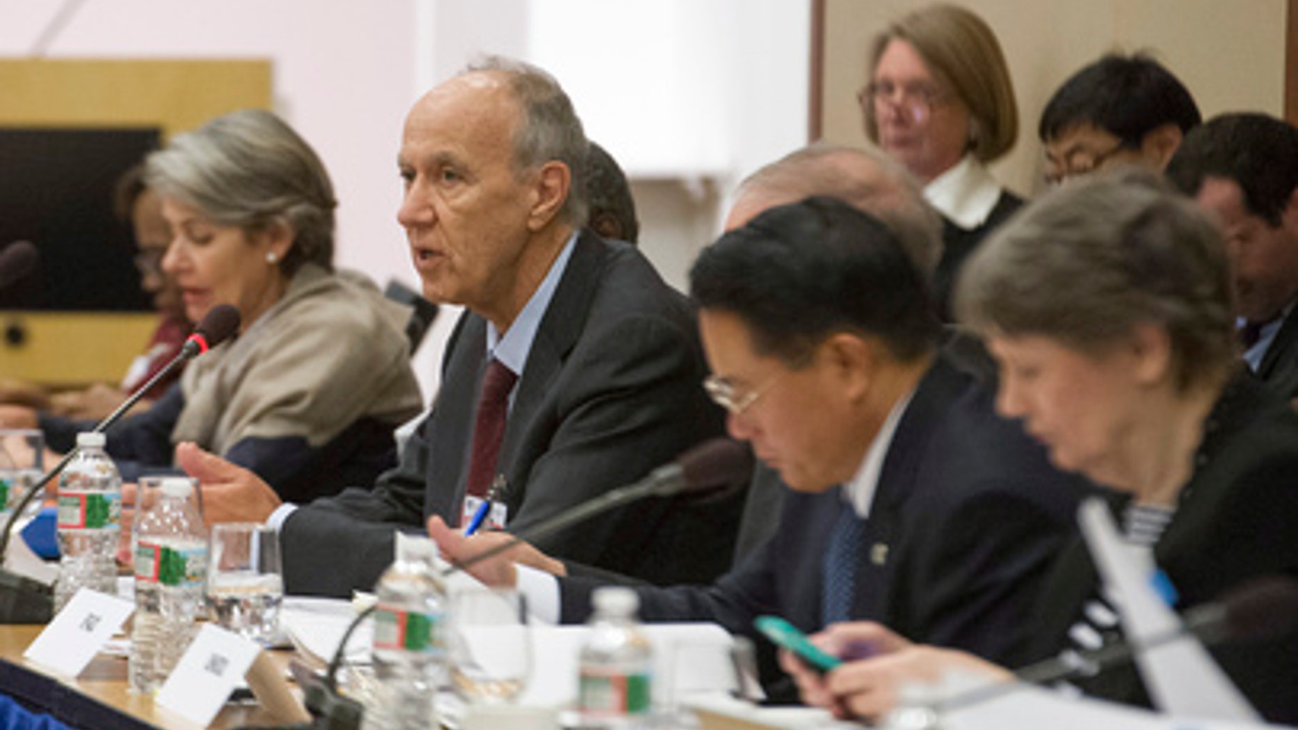Francis Gurry (center), director general of the World Intellectual Property Organization (WIPO), addresses the meeting of the United Nations Chief Executives Board (CEB) in Washington, D.C., in 2014. (UN Photo/Eskinder Debebe)