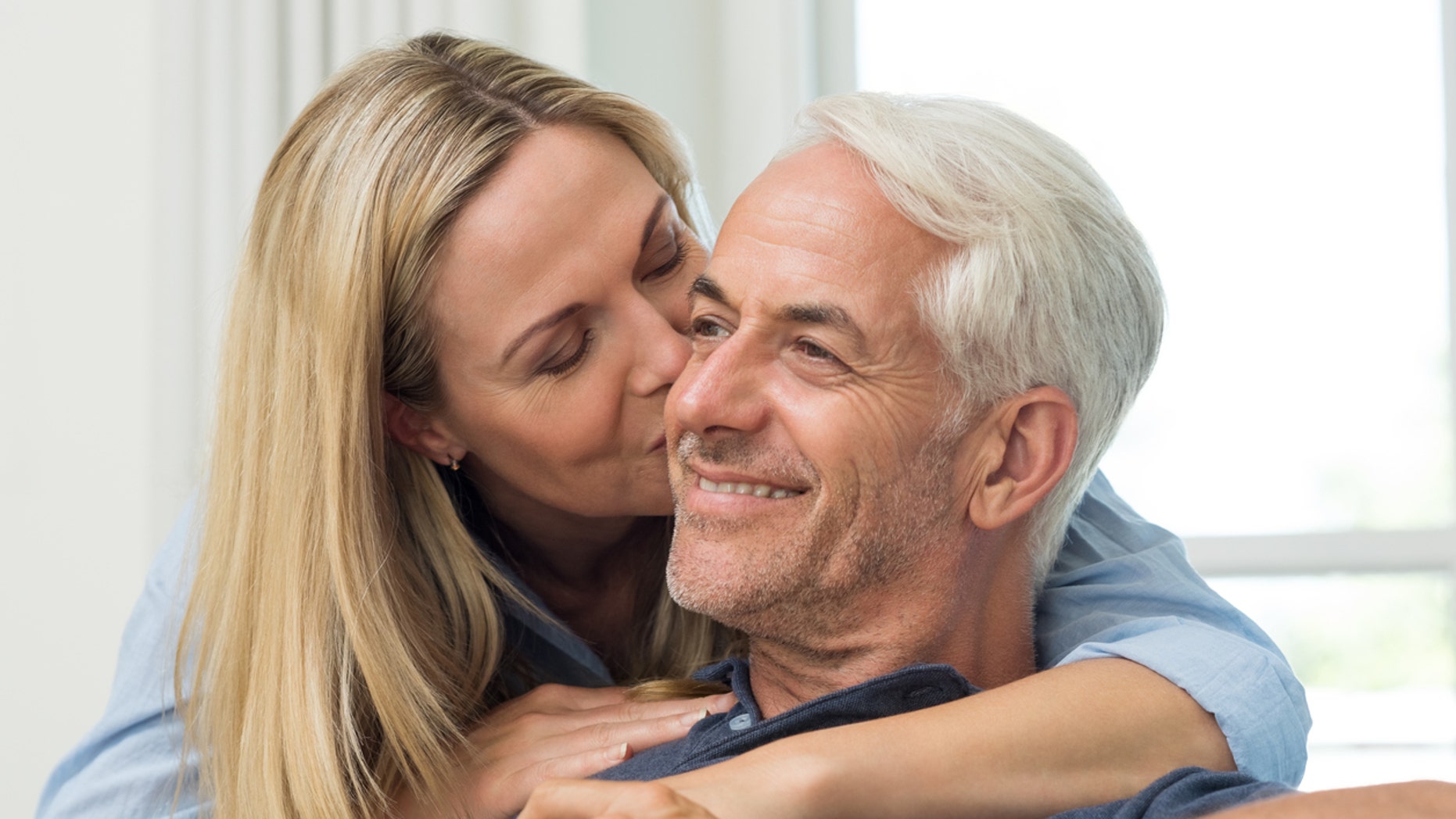 benefits of dating an older married man