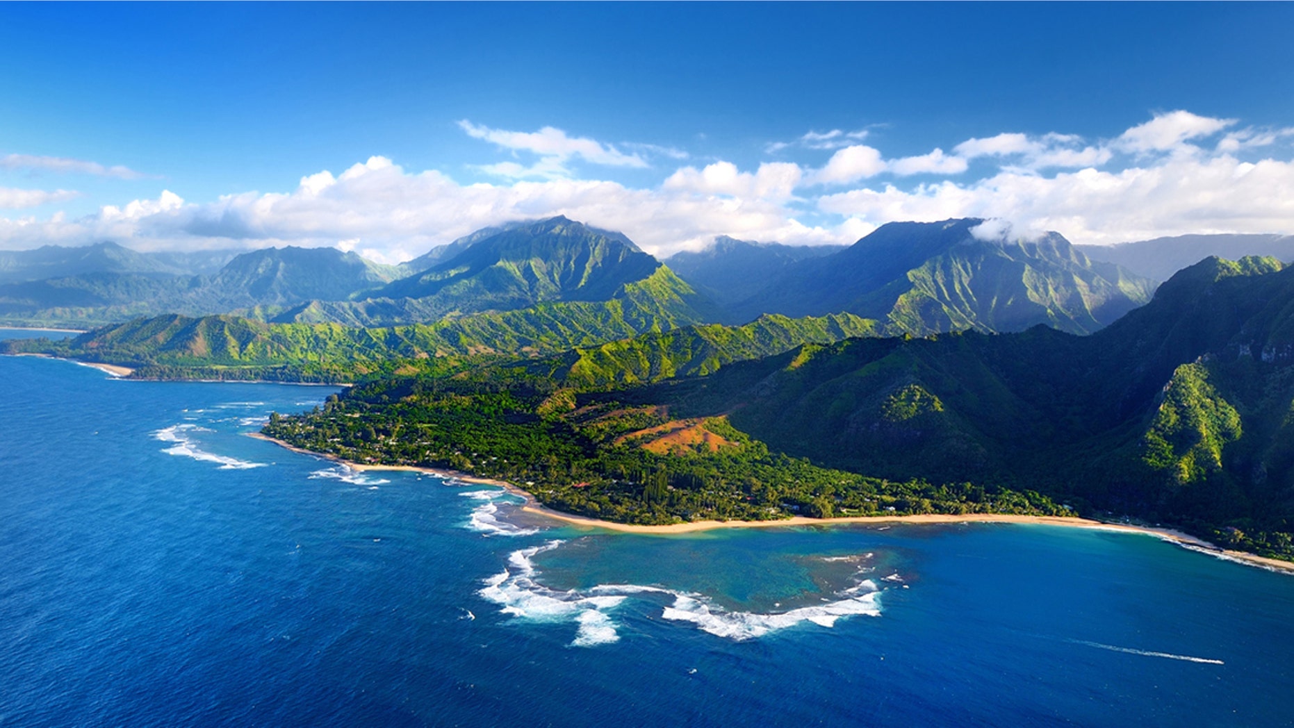 Beautiful aerial view of spectacular Na Pali coast, Kauai, Hawaii