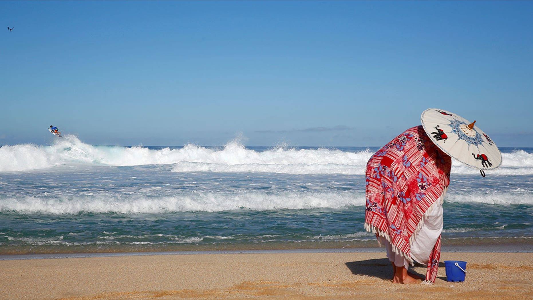Seepage from Hawaii's 88,000 cesspools may be ruining its idyllic beaches, according to reports.