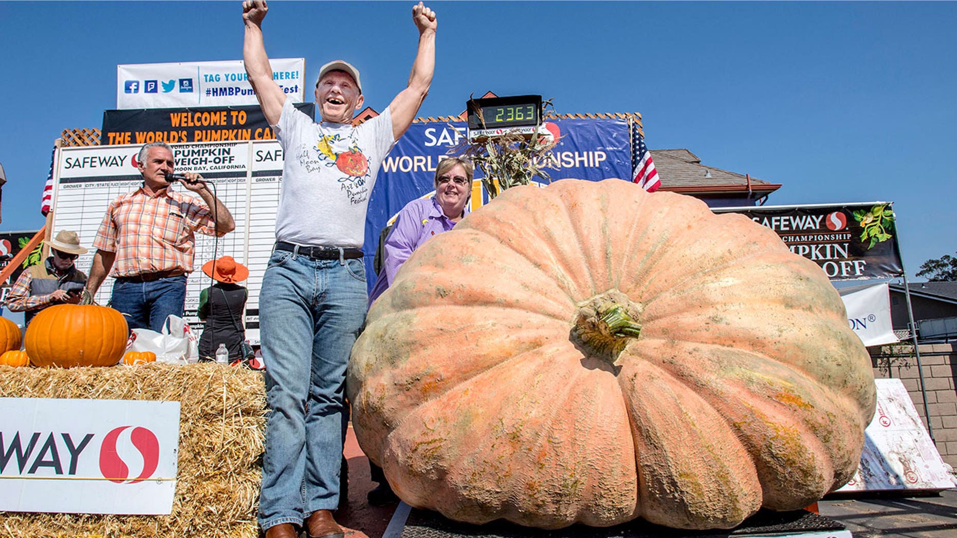 Joel Holland won the 44th World Championship Pumpkin Weigh-Off in Half Moon Bay, Calif., on Monday, Oct. 9, 2017.