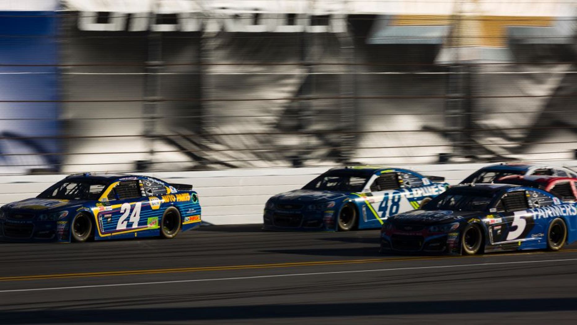 2017 NASCAR Monster Energy Cup - Daytona 500 Daytona International Speedway, Daytona Beach, FL USA Sunday 26 February 2017 Chase Elliott, Kasey Kahne, and Jimmie Johnson World Copyright: Barry Cantrell/LAT Images ref: Digital Image 17DAY2bc3539