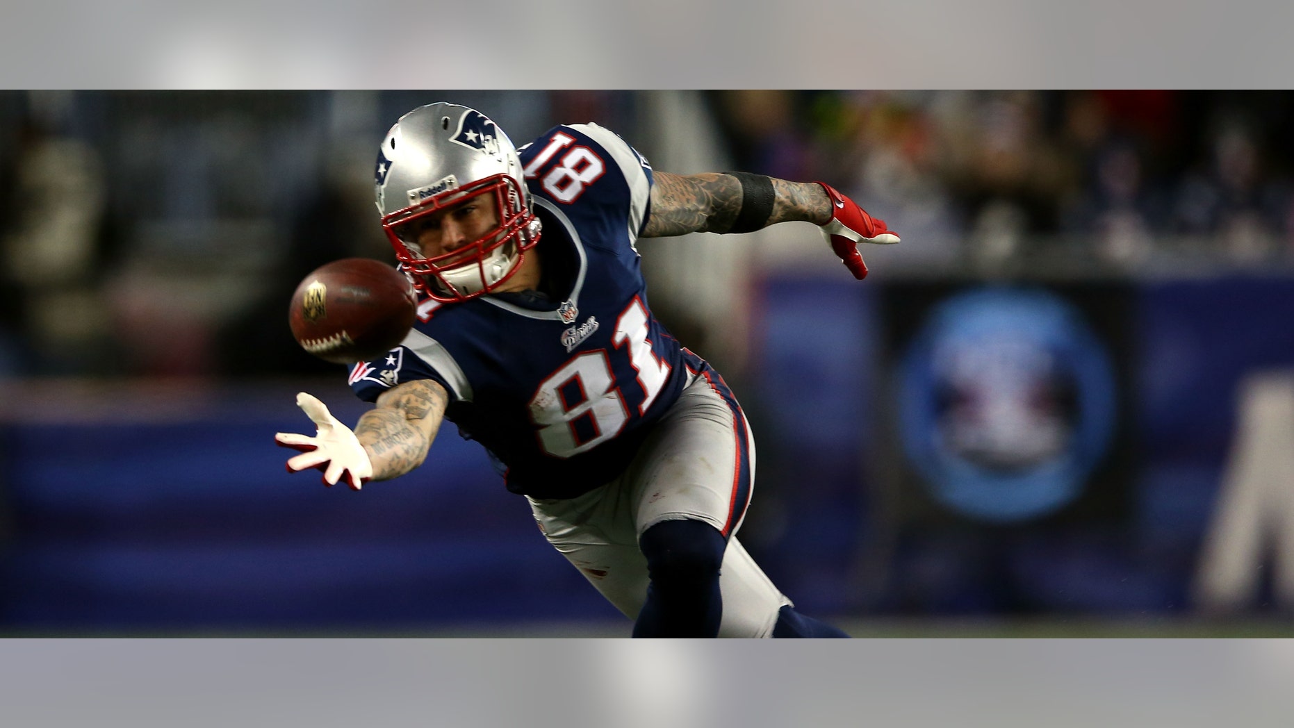 FOXBORO, MA - JANUARY 20: Aaron Hernandez #81 of the New England Patriots misses a catch against the Baltimore Ravens during the 2013 AFC Championship game at Gillette Stadium on January 20, 2013 in Foxboro, Massachusetts. (Photo by Elsa/Getty Images)