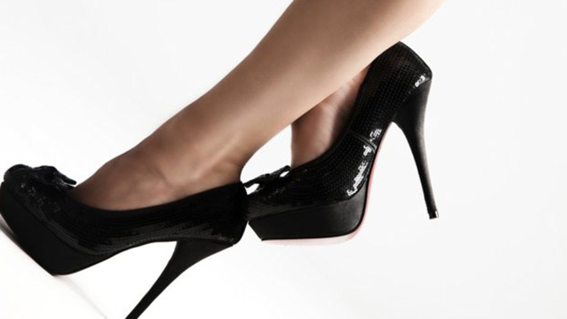 Restaurant sparks anger over dress code requiring women to wear heels ...