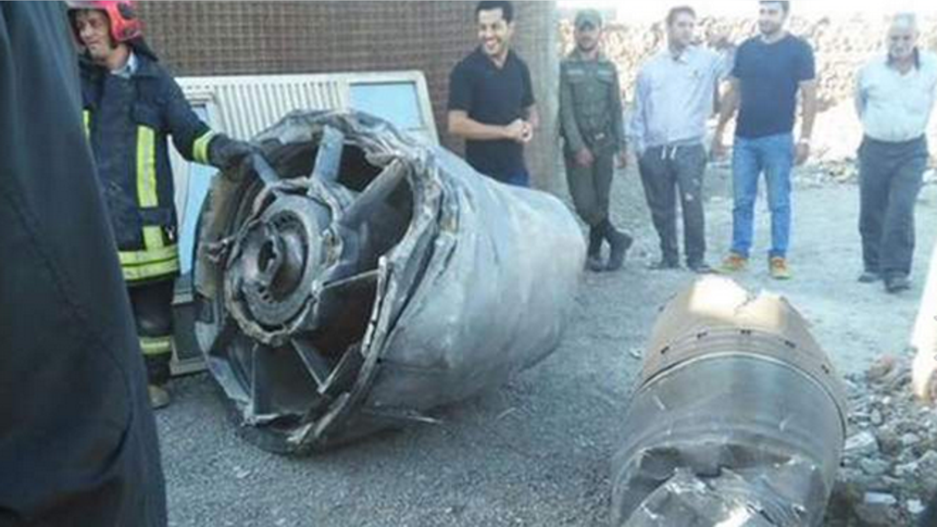 Engine Falling Iran air scare: Part of engine falls off passenger jet during flight ...