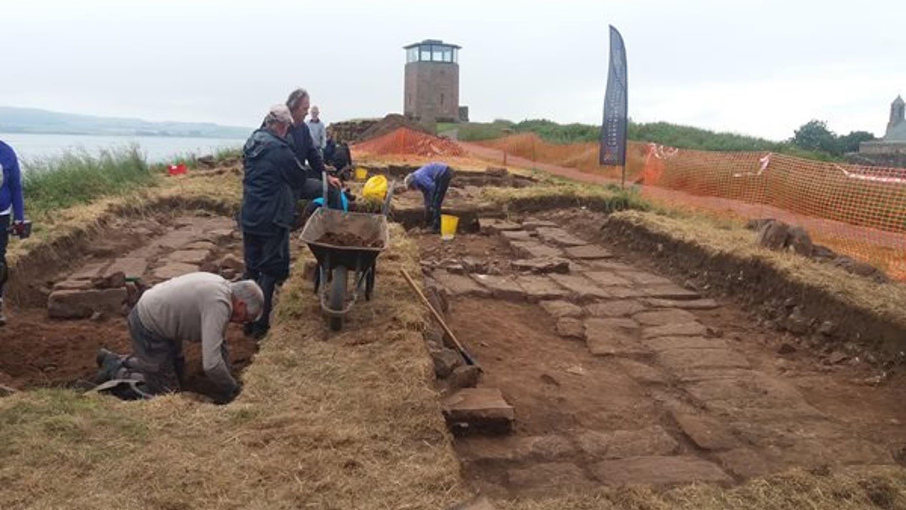 Excavation of the church on the Holy Island of Lindisfarne (Jessica Turner - Northumberland County Council).