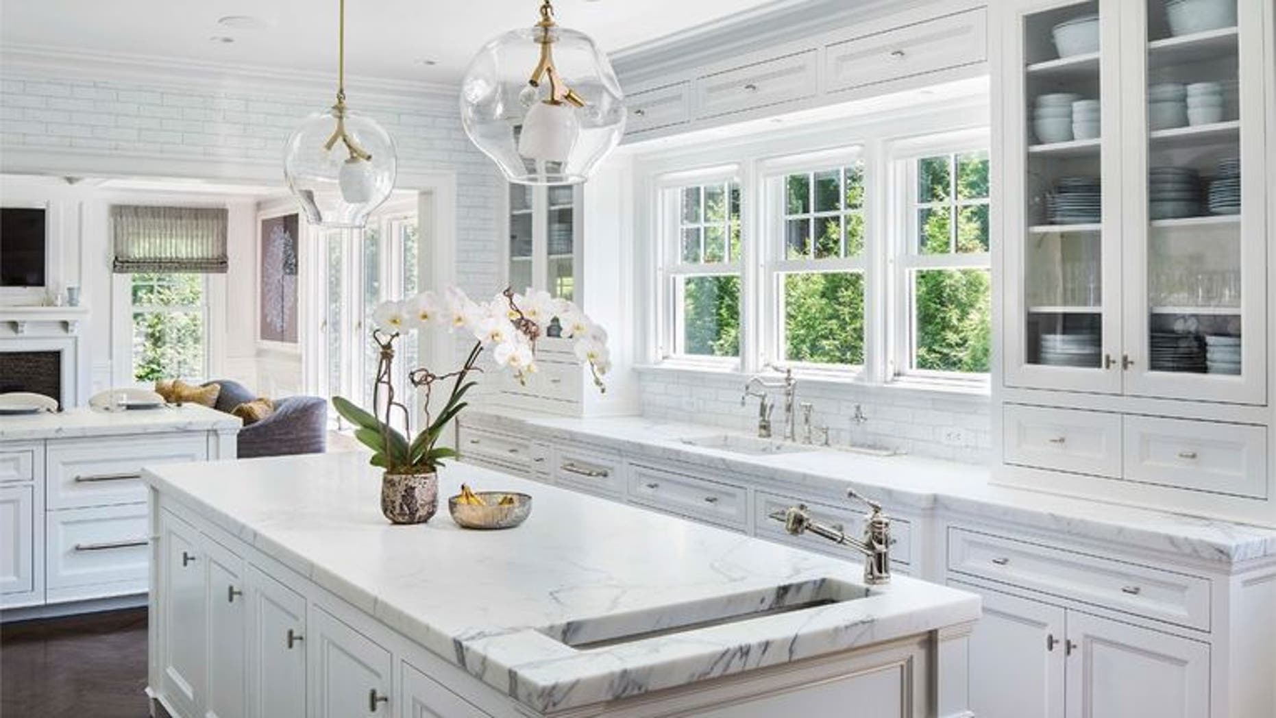 8 Must Know Techniques For Keeping Your Kitchen Cabinets Sparkling