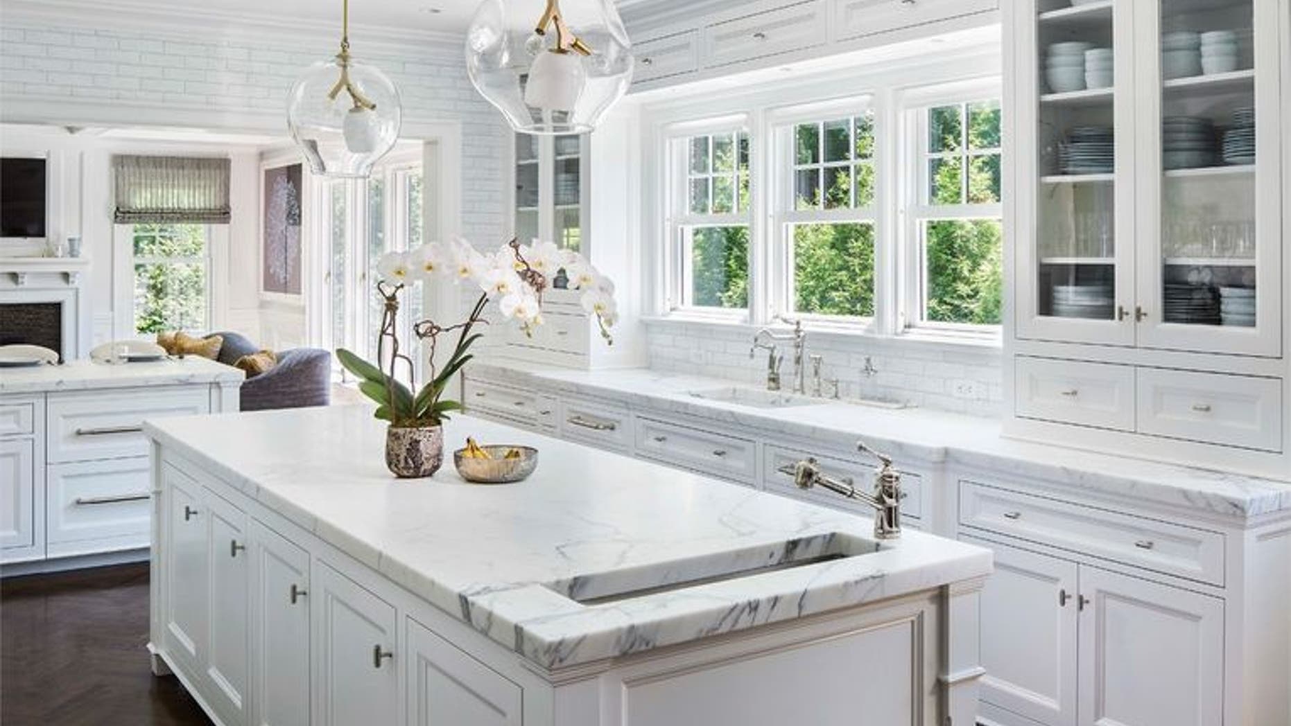 8 Must Know Techniques For Keeping Your Kitchen Cabinets Sparkling