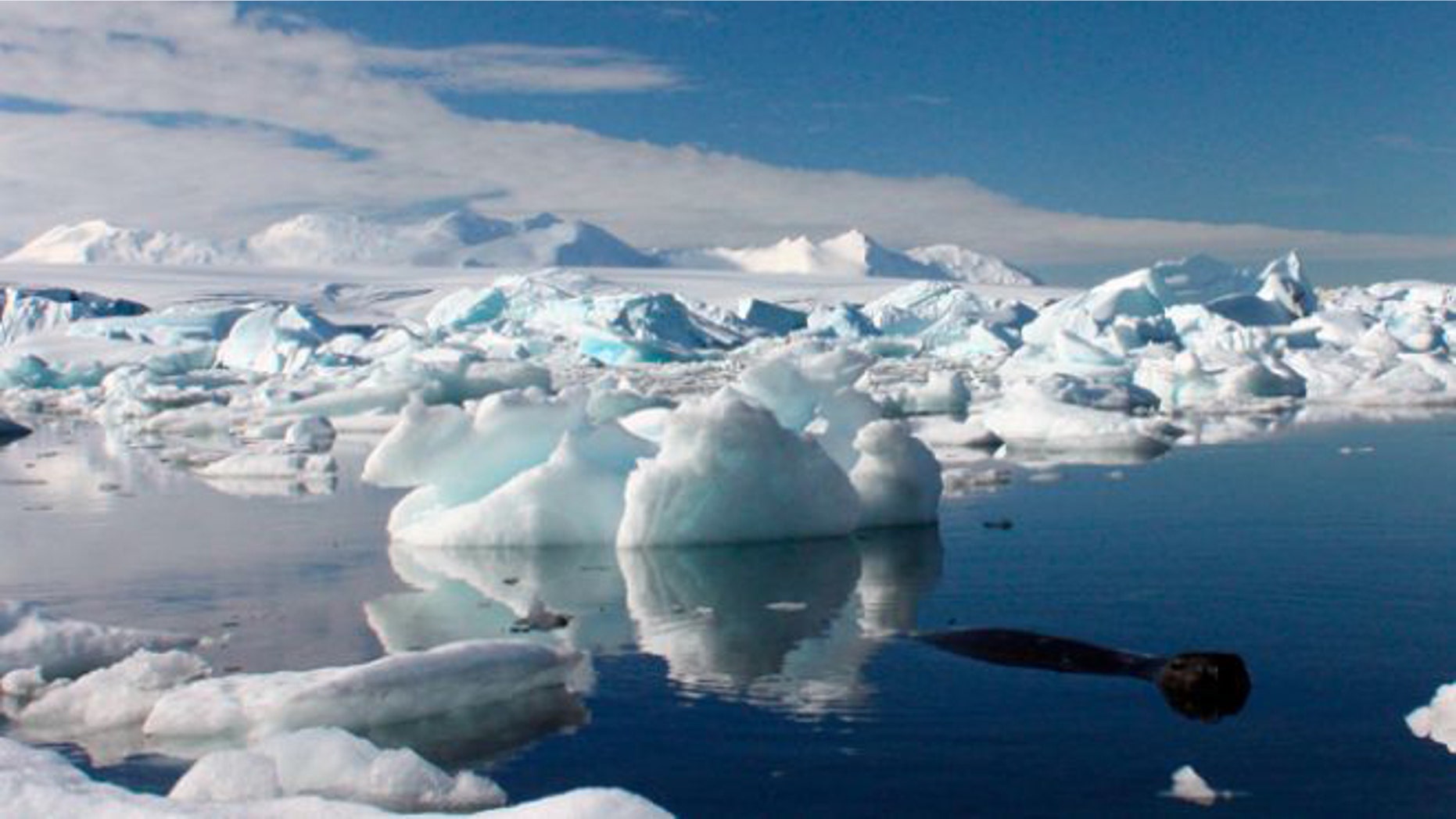 Antarctic scientists successfully reached Mercer Subglacial Lake on December 26th.