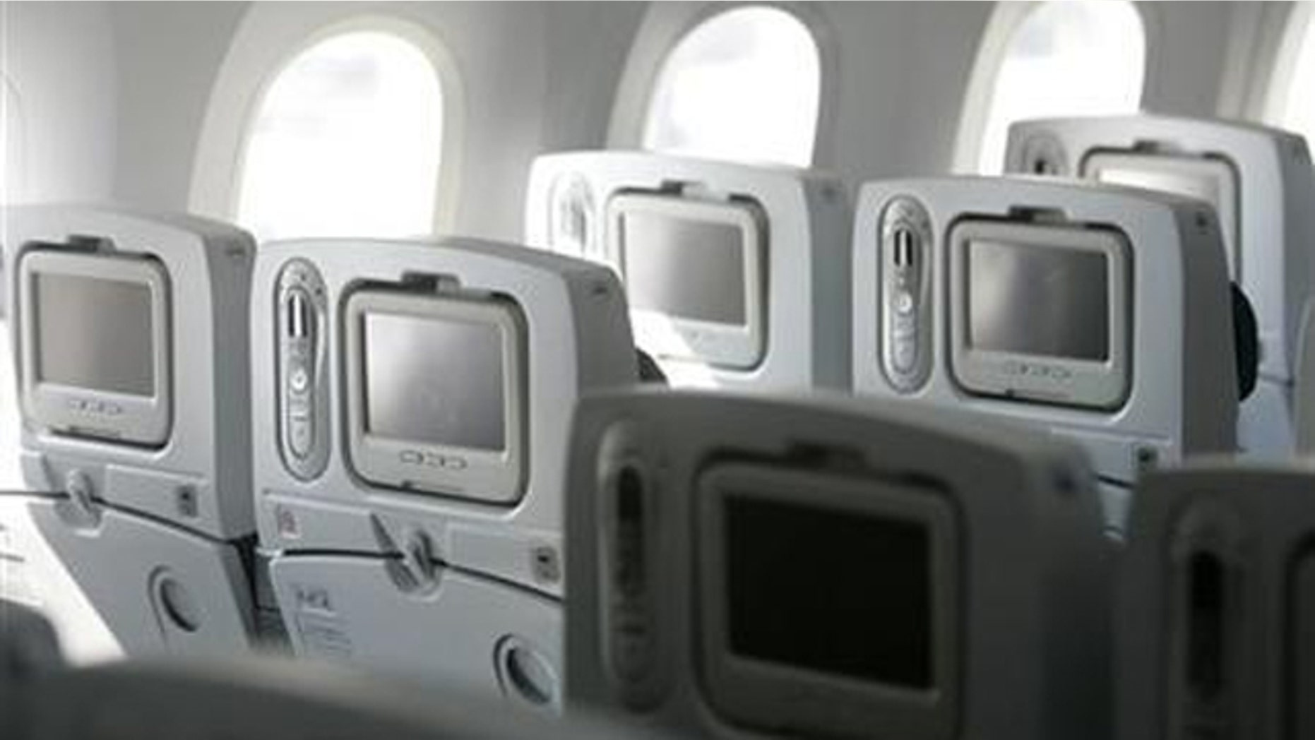 Could the FAA allow e-readers during takeoff?
