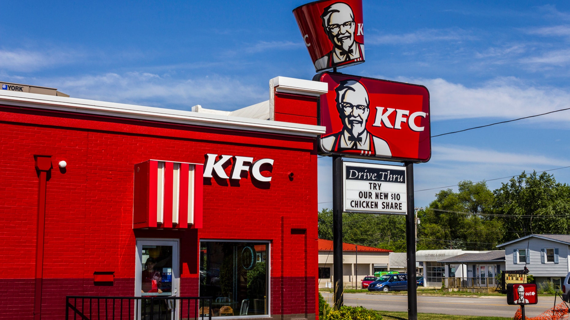 This colonel really wants to make sure you know how to properly fry his chicken.