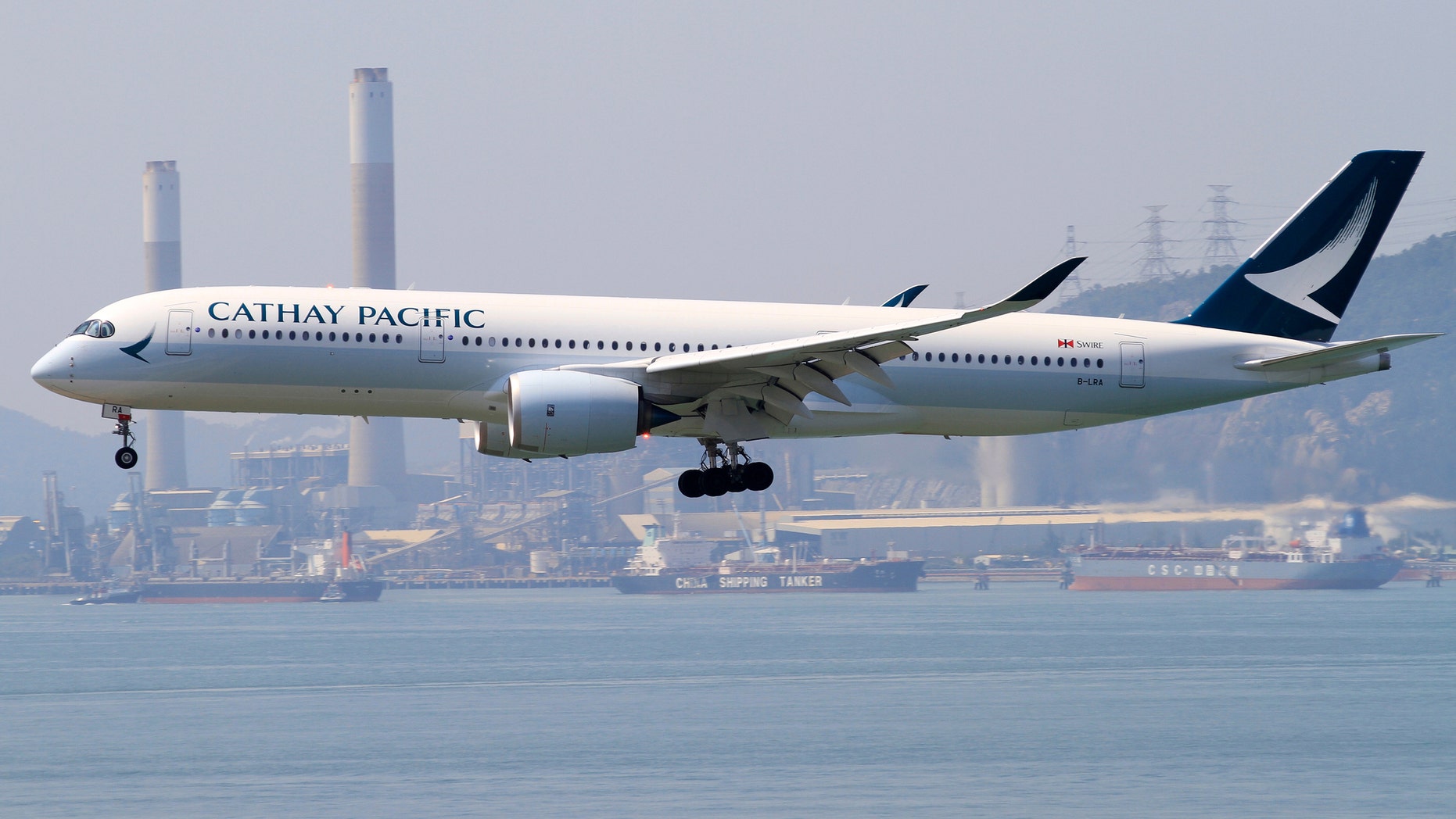 German aviation safety firm JACDEC has ranked Hong Kong's Cathay Pacific as the world's safest airline.
