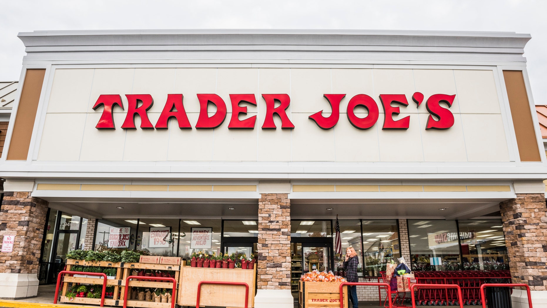 The salads and wraps were sold at popular stores such as Trader Joe’s, Walgreen’s, and Kroger.
