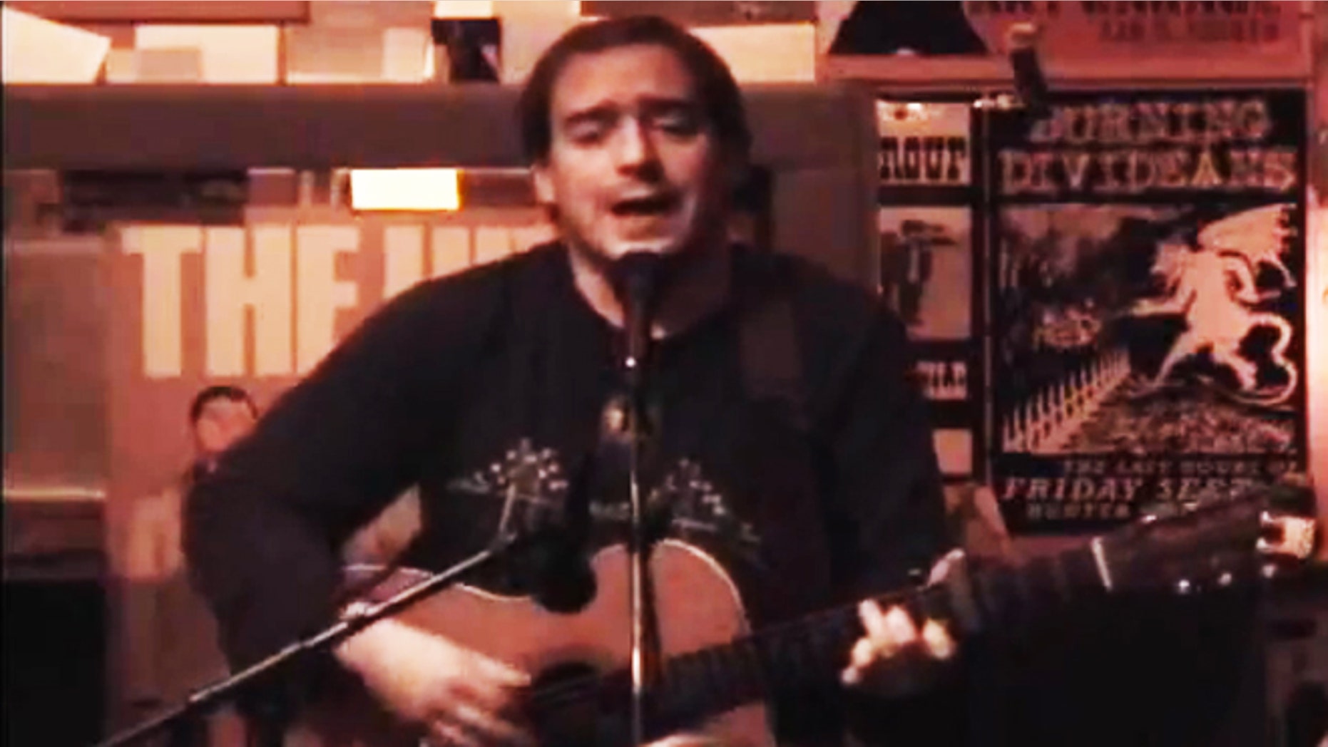 Jason Molina performing in 2006.