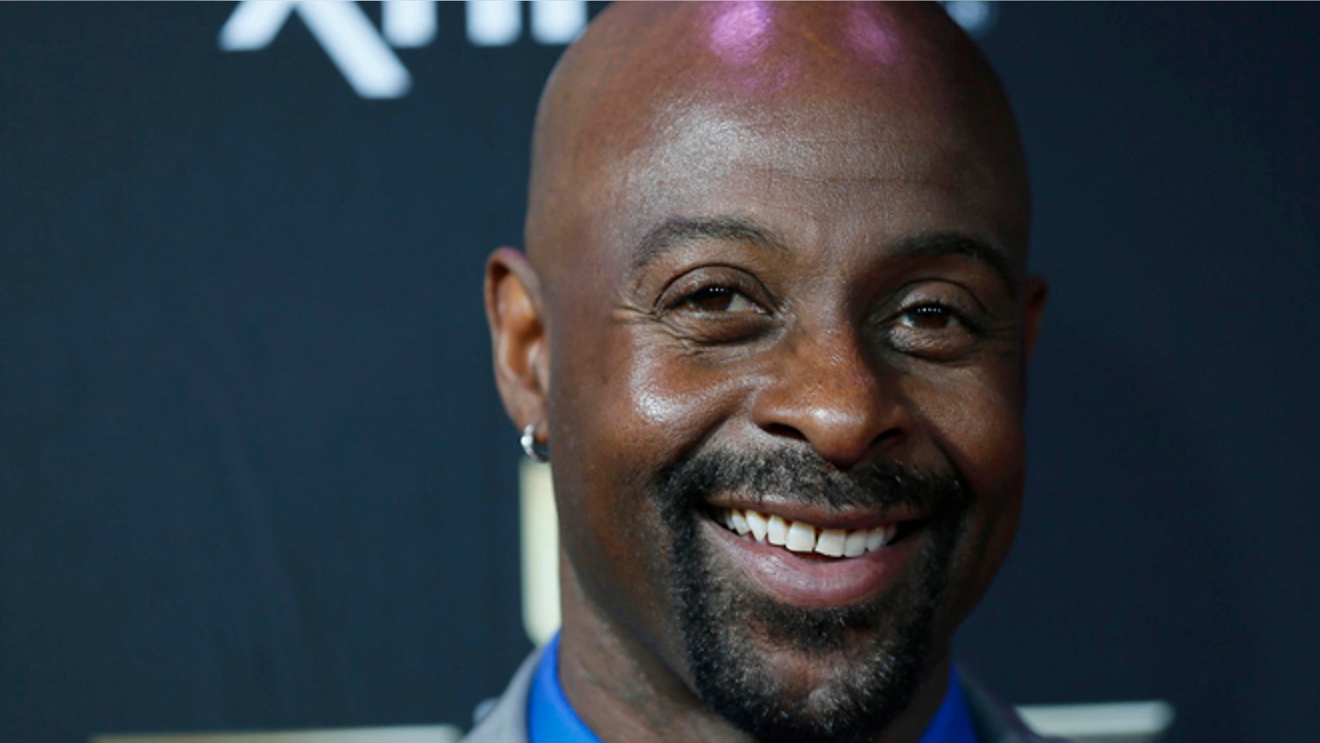 Jerry Rice admits using 'stickum' on gloves after accusing Patriots of