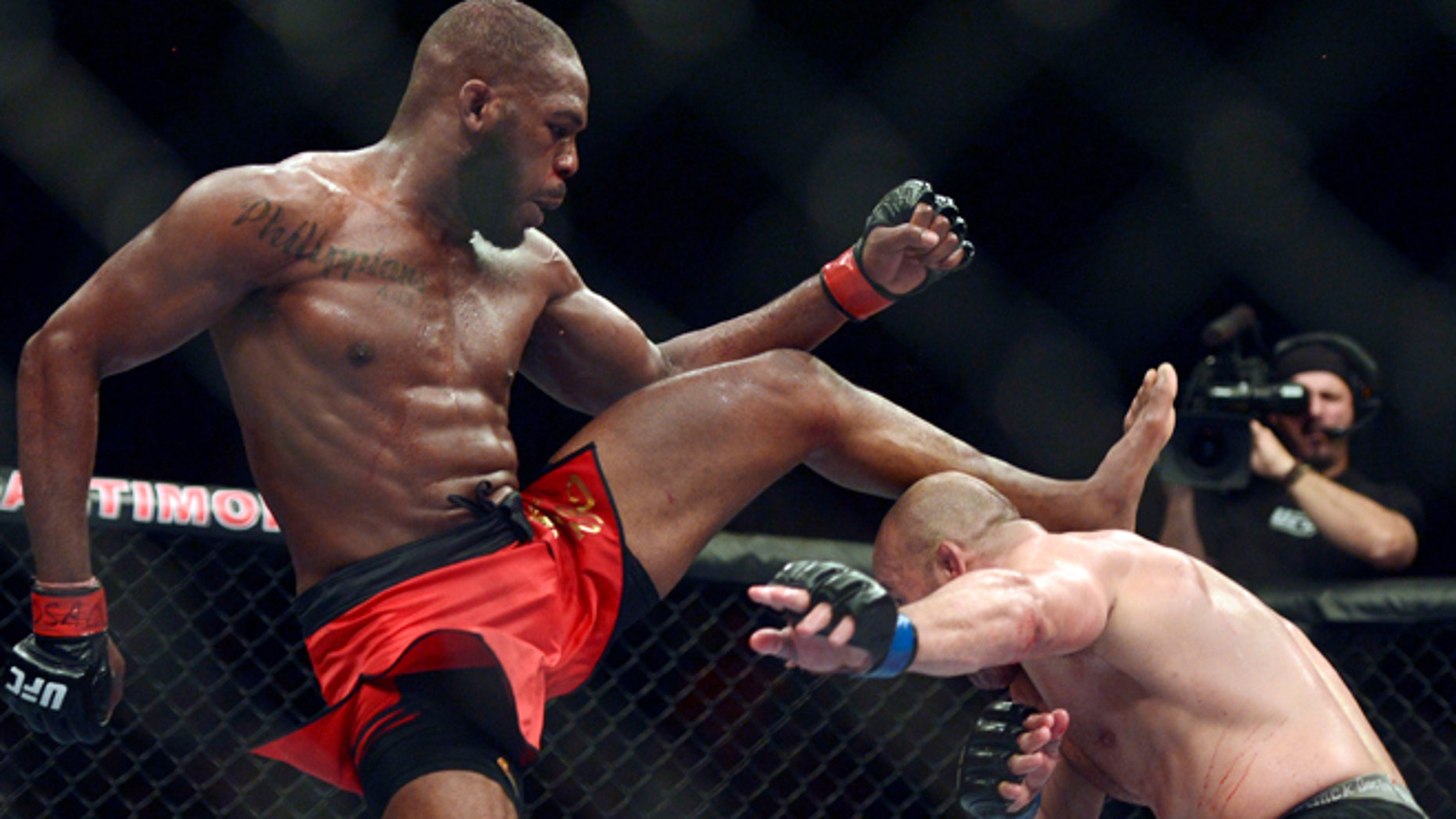 Albuquerque police seek UFC champion Jon Jones in hit-and-run | Fox News