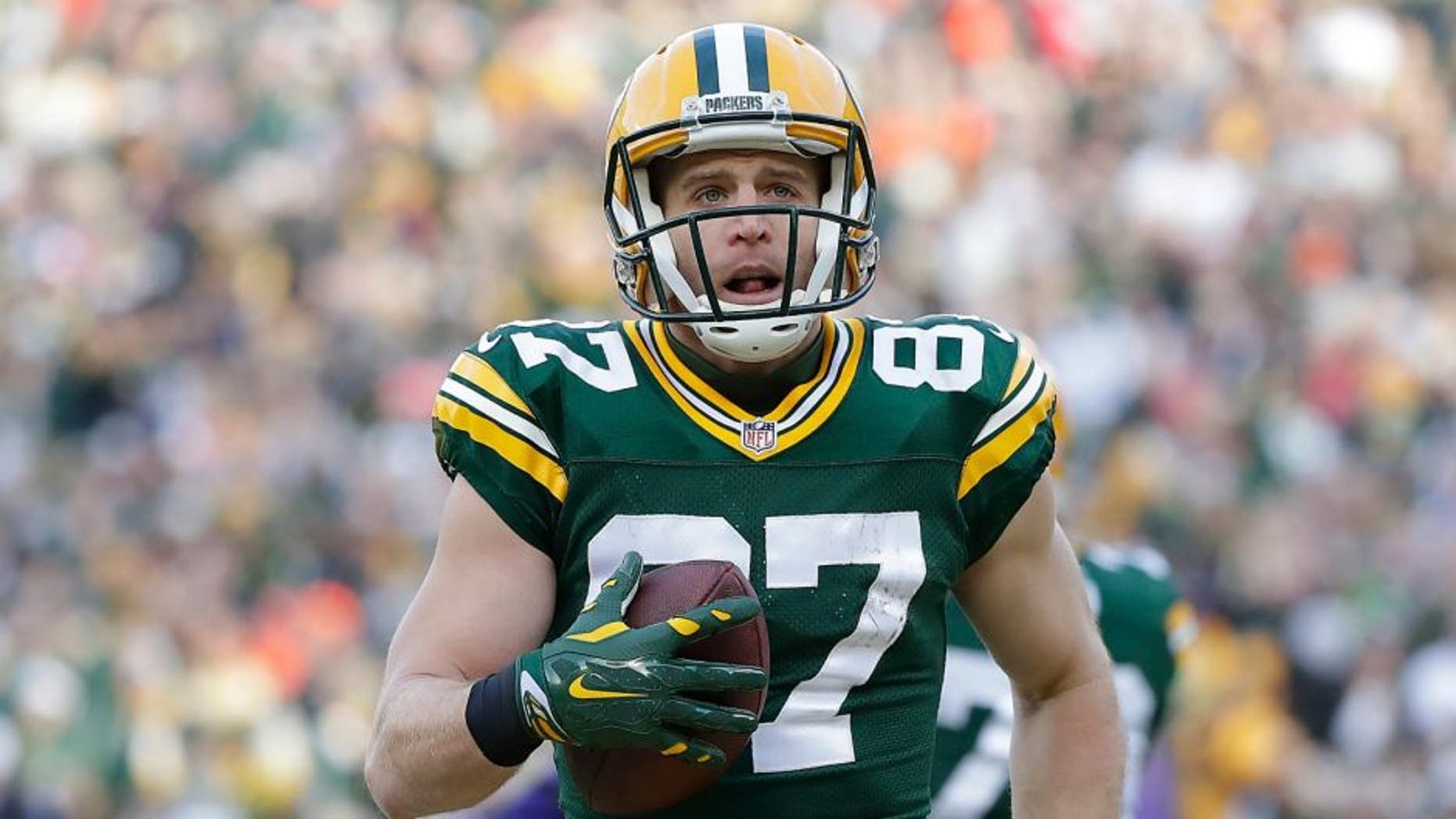 Dec 24, 2016; Green Bay, WI, USA; Green Bay Packers wide receiver Jordy Nelson (87) looks at the crowd after catching a touchdown pass against the Minnesota Vikings at Lambeau Field. Mandatory Credit: Jim Matthews/USA TODAY NETWORK-Wisconsin via USA TODAY Sports