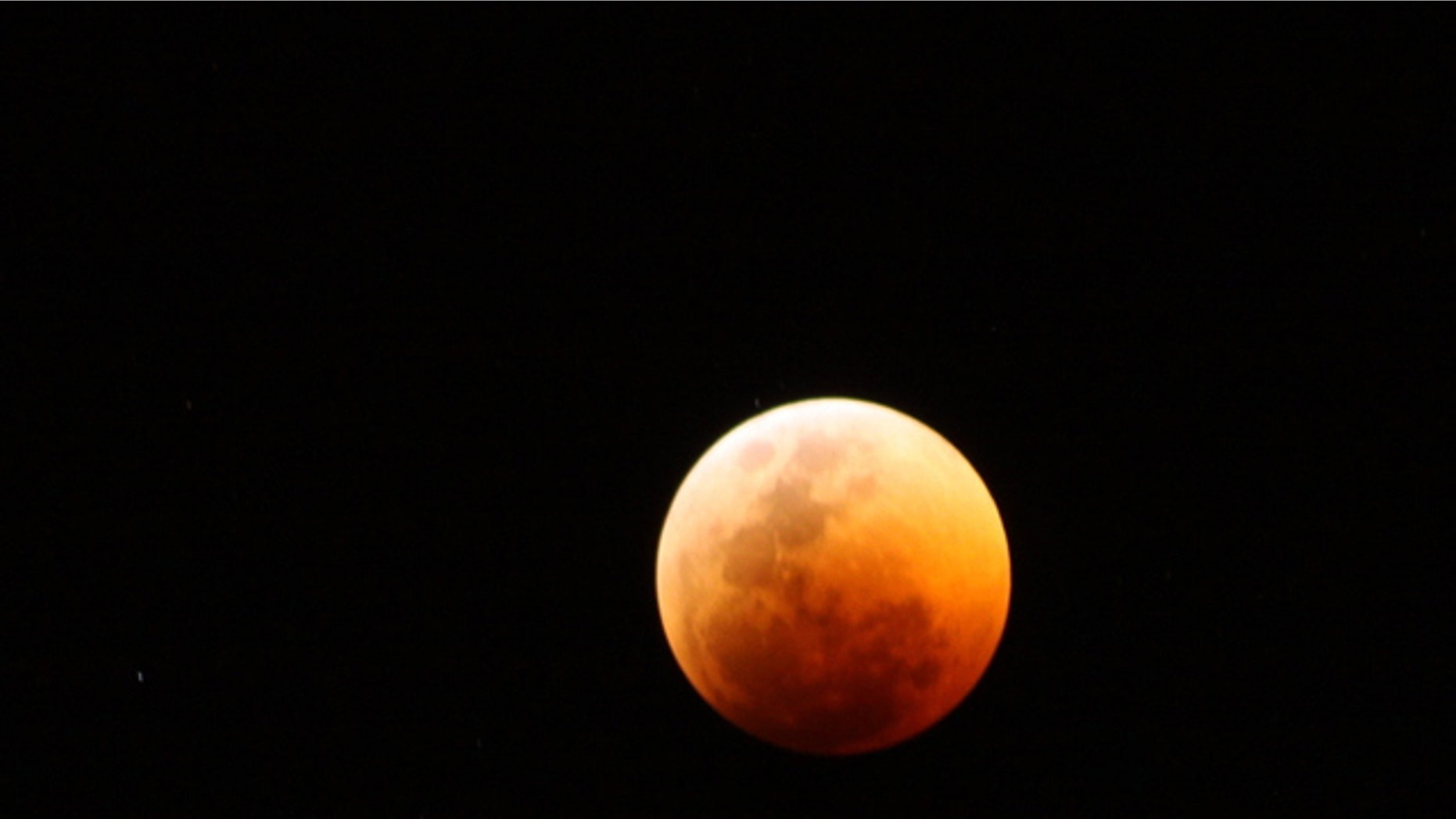 Skywatcher Derek Keats of Johannesburg, South Africa snapped this photo of the total lunar eclipse of June 15, 2011 with a Canon EOS 50D camera.