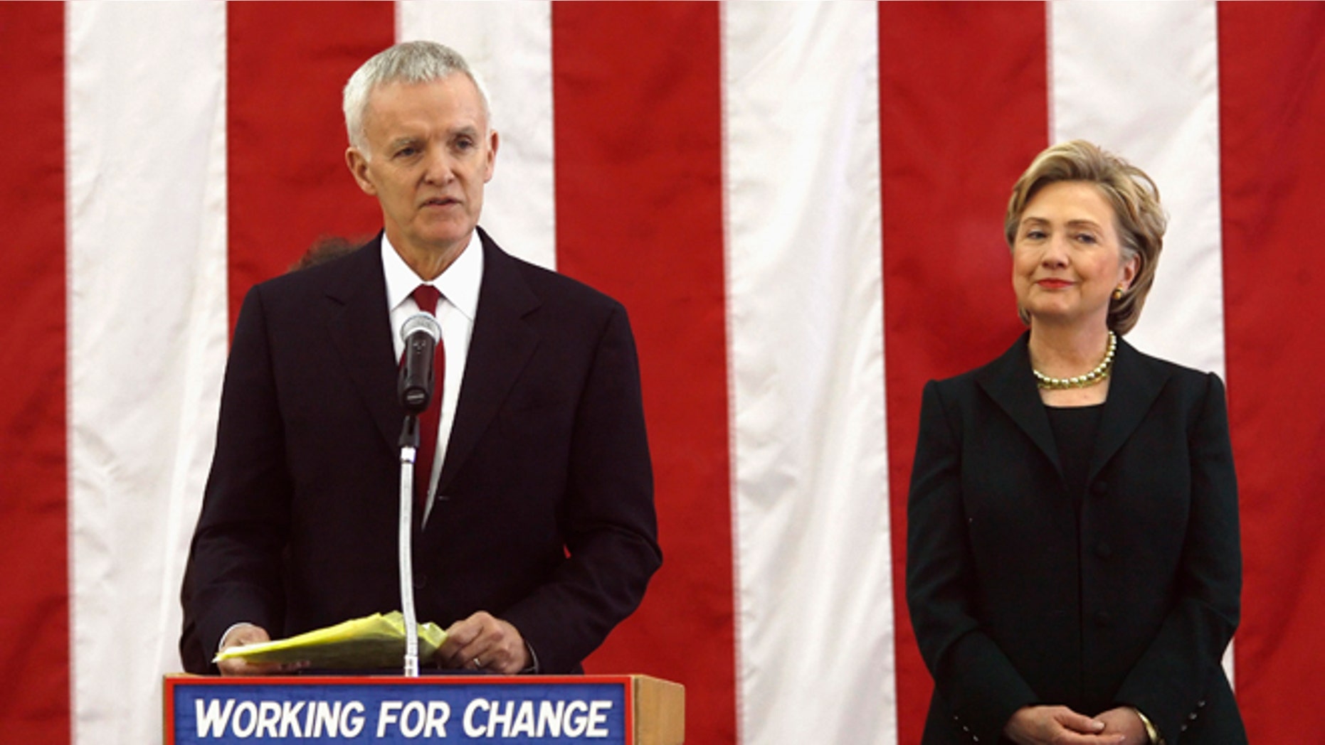 In this Dec. 16, 2007 file photo, former Sen. Bob Kerrey introduces Hillary Clinton during a campaign stop in Council Bluffs, Iowa.