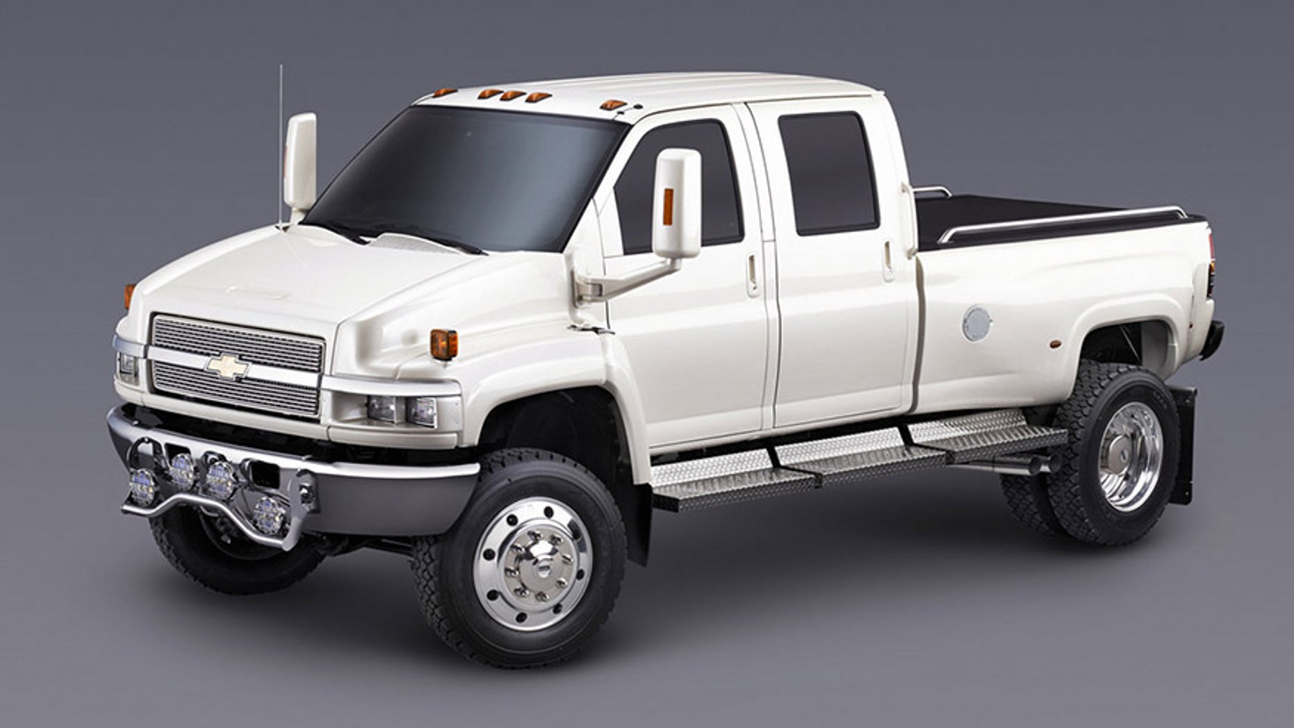 Chevrolet Will Sell Its Biggest Silverado Ever When It Launches A New Line Of Trucks In The Medium Duty Truck Segment Next Year Chevrolet Will Sell Its Biggest Silverado Ever When It Launches A New Line Of Trucks In The Medium Duty Truck Segment Next Year