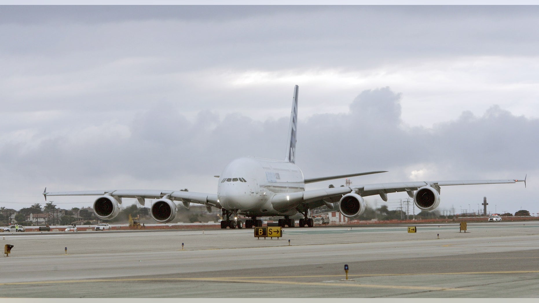 Los Angeles International Airport in 2007. (AP Photo/Kevork Djansezian)