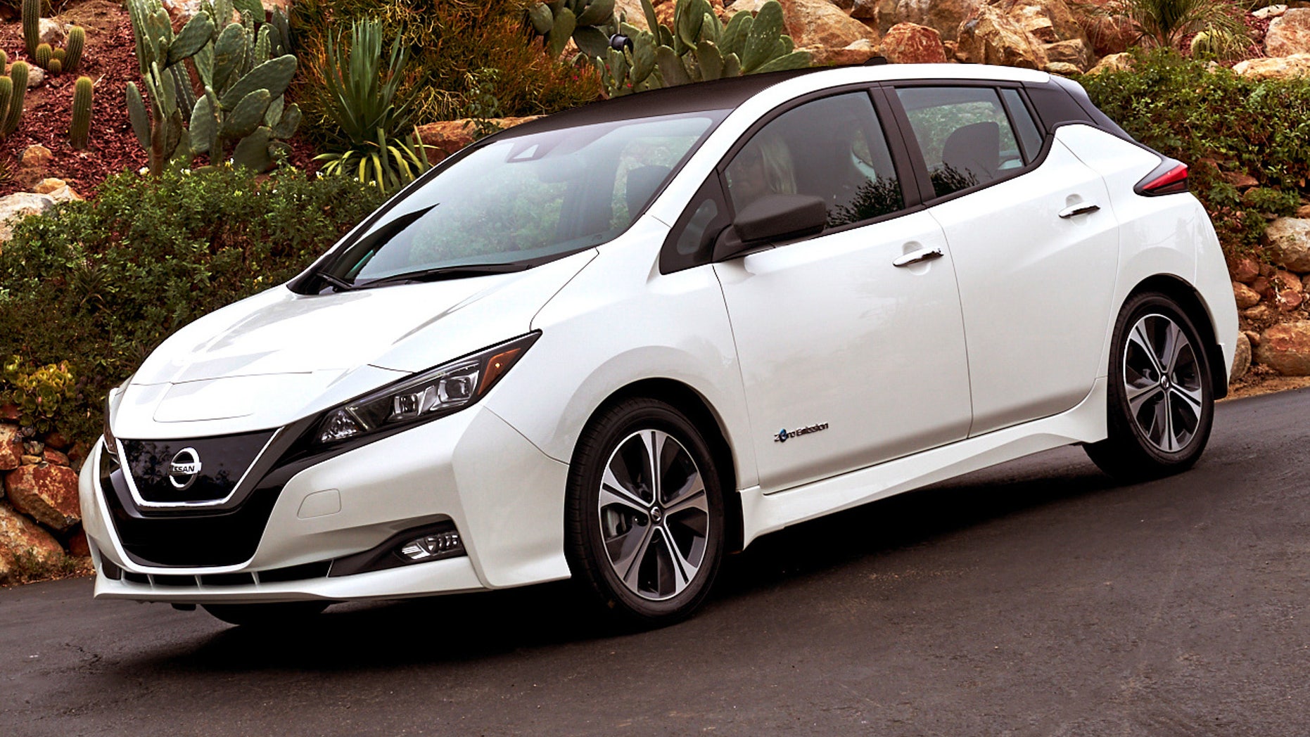 2018 Nissan Leaf Revealed With Longer Range Lower Price Fox News
