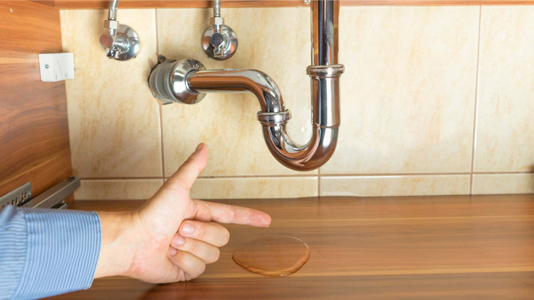 leaking-pipe