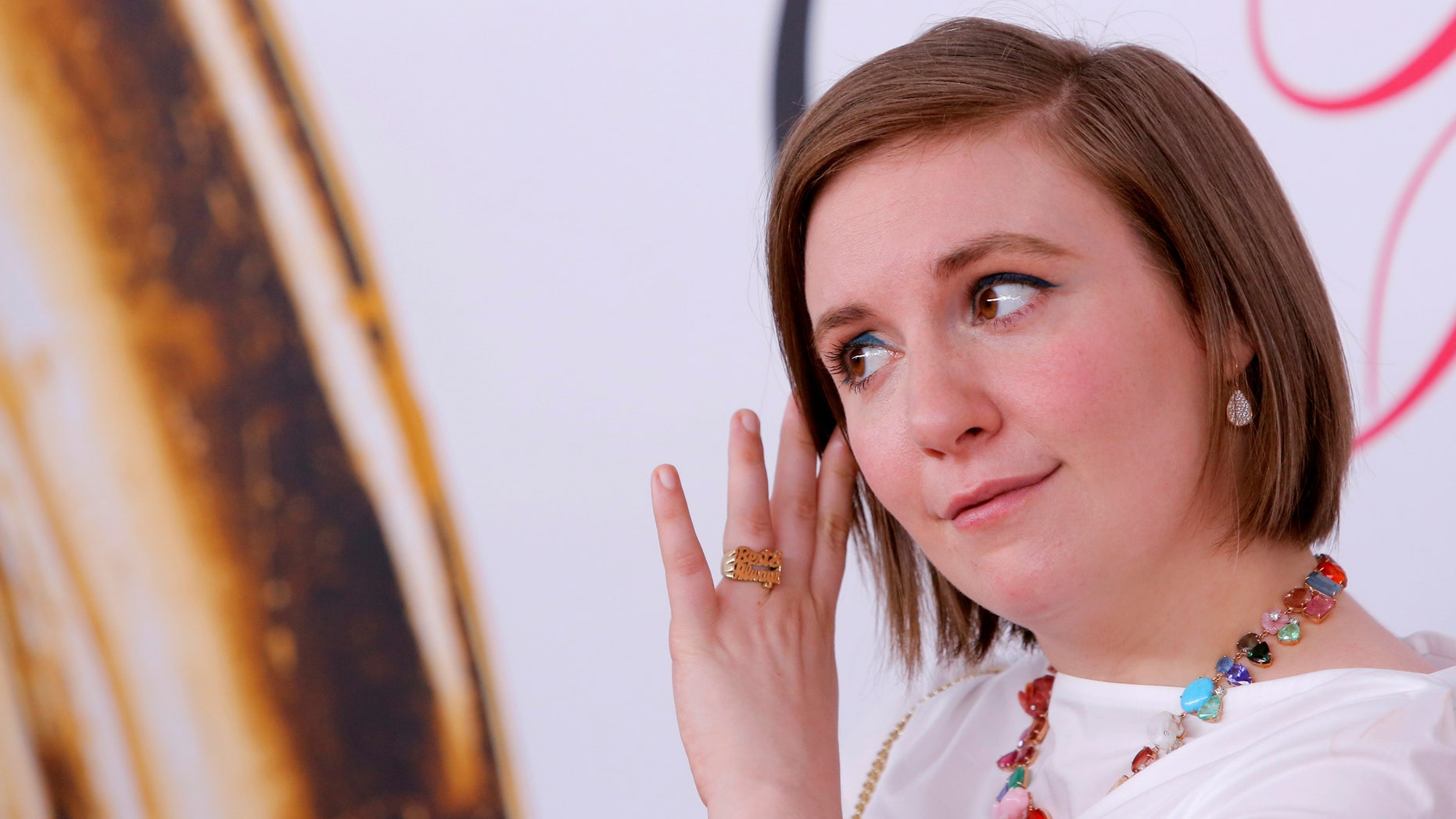 Actress Lena Dunham arrives for the 2016 CFDA Fashion Awards in Manhattan, New York, U.S., June 6, 2016. REUTERS/Andrew Kelly - RTSGB8S